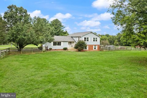 18957 AIRMONT ROAD PURCELLVILLE VA 20132