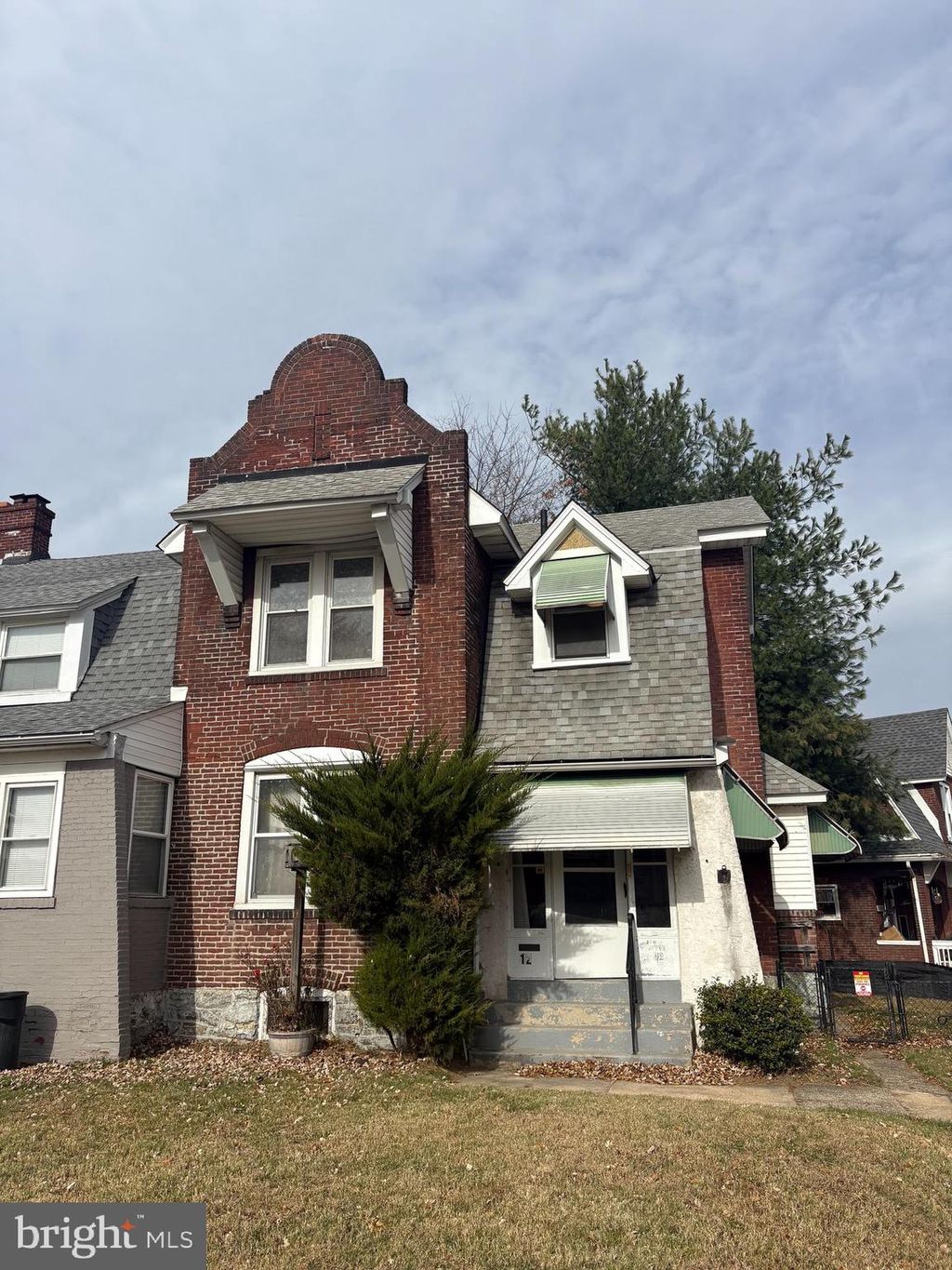 Photo of 12 Plaza Street, MARCUS HOOK, PA 19061 (MLS # PADE2104664)