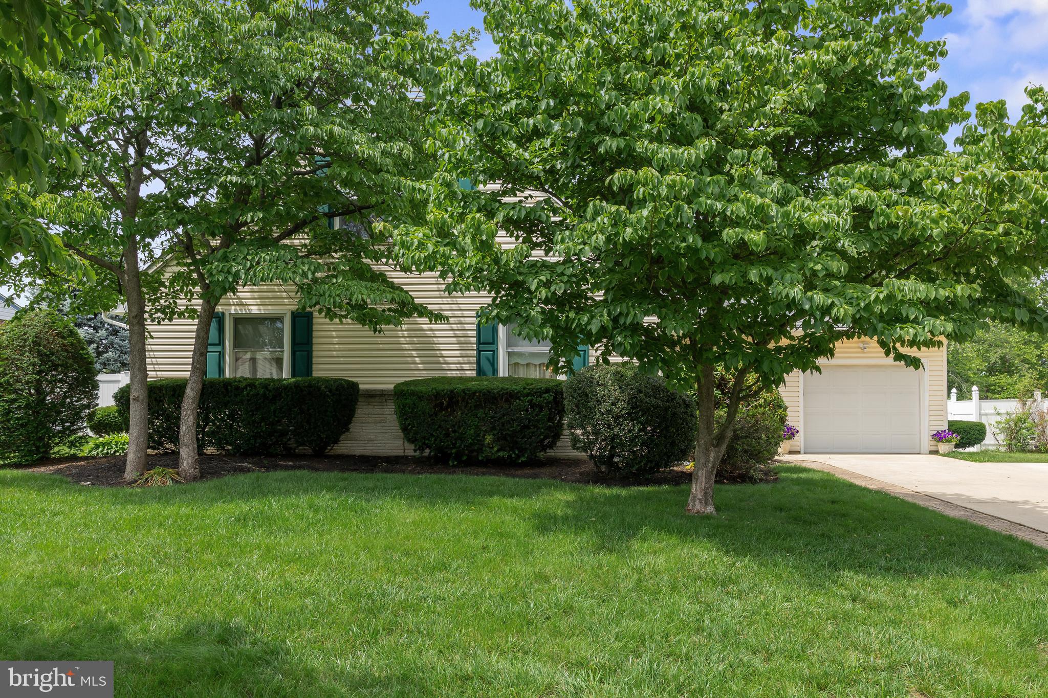 419 SARATOGA DRIVE