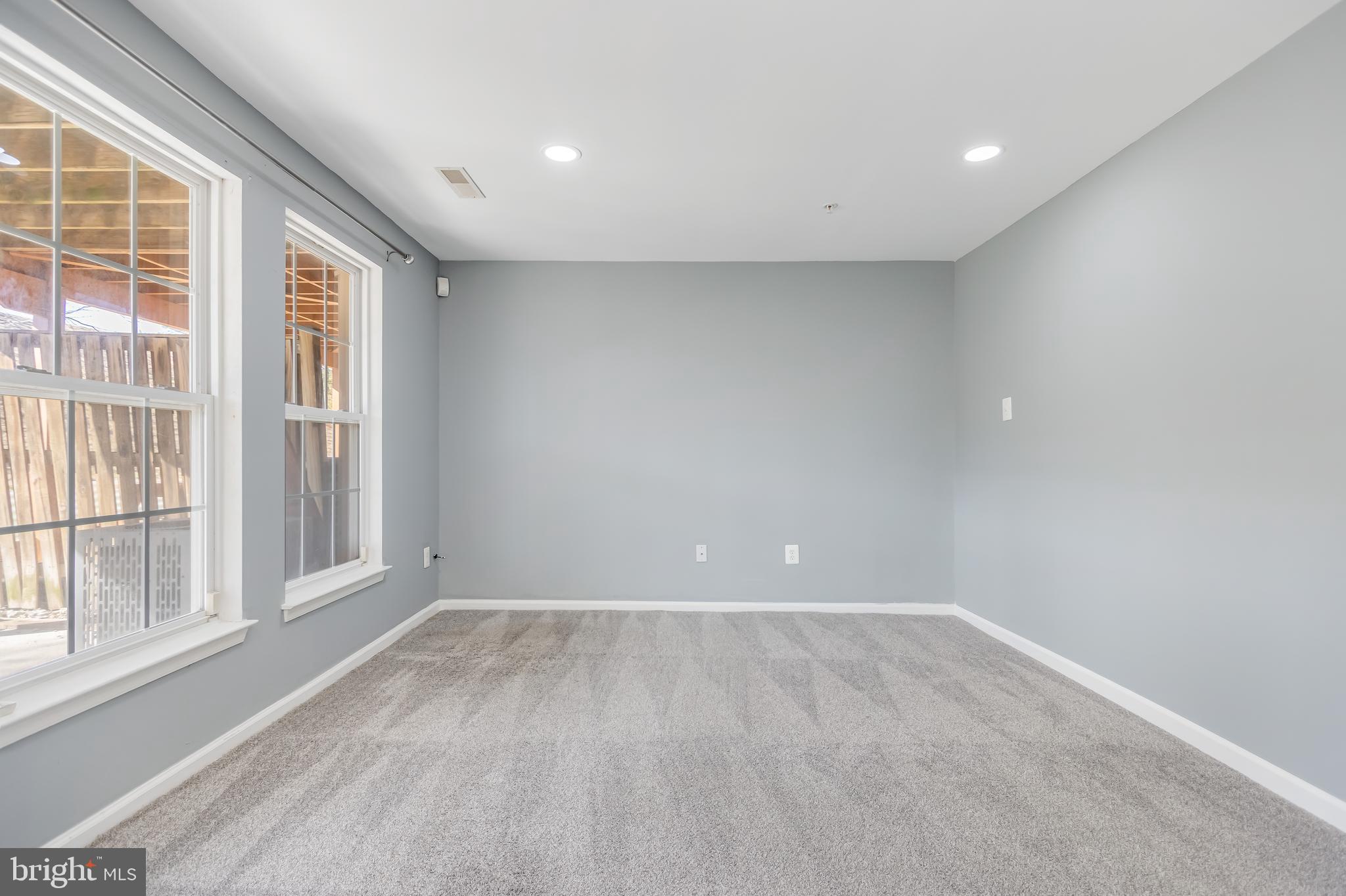 VILLAGE TOWNS - Residential