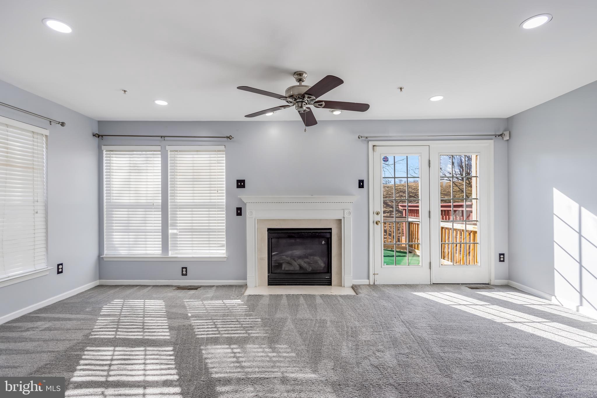 VILLAGE TOWNS - Residential