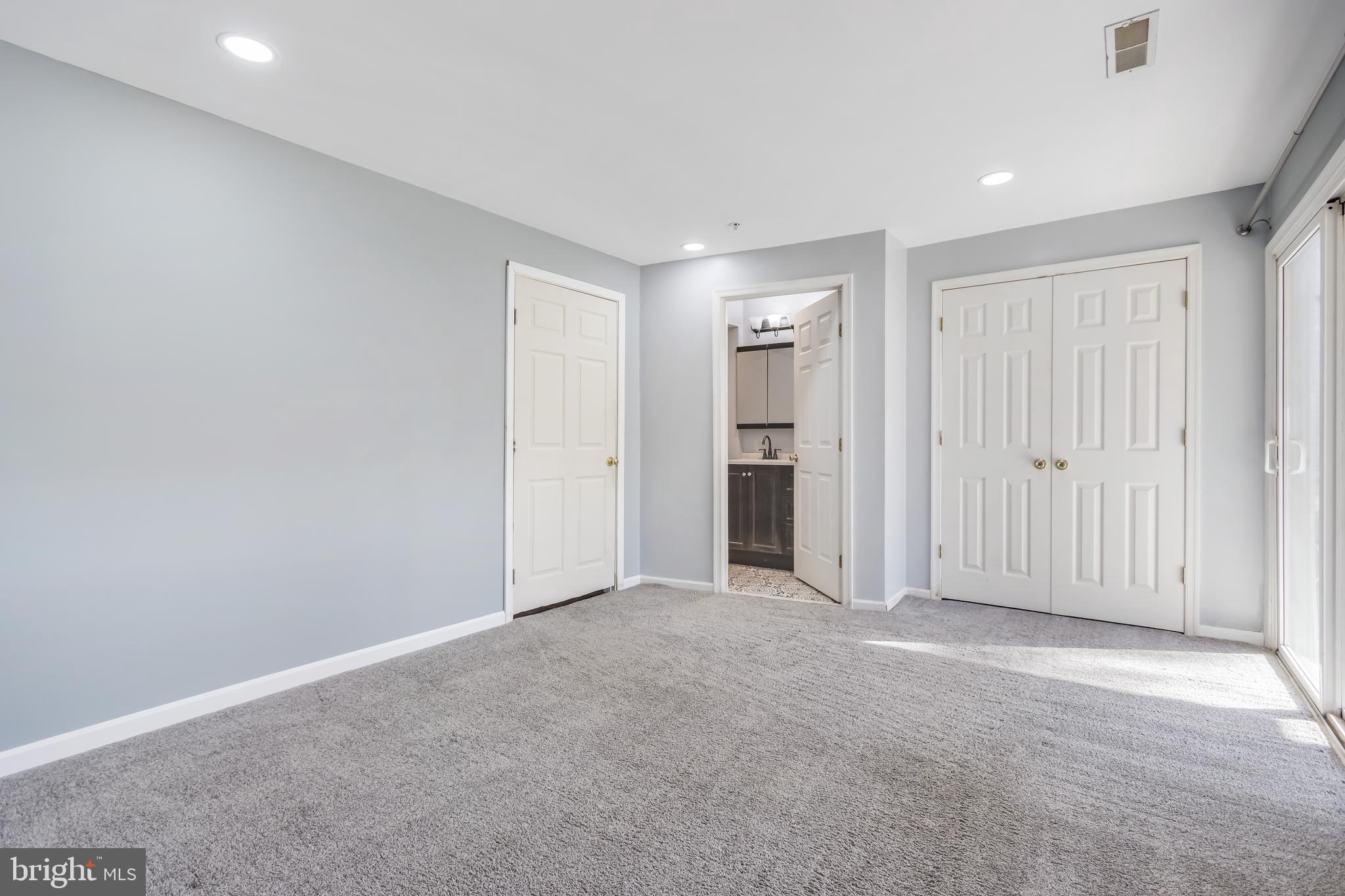 VILLAGE TOWNS - Residential