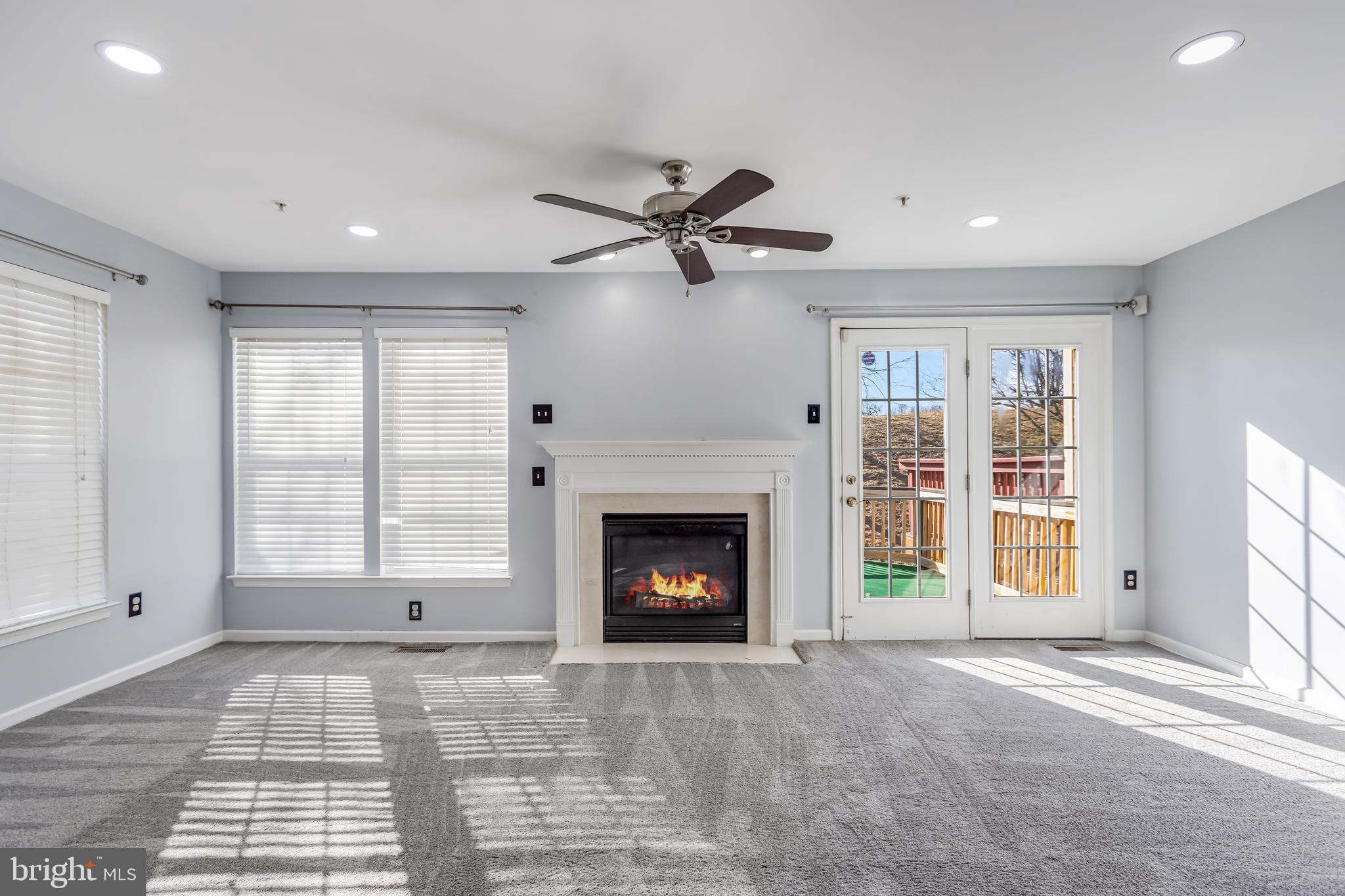 VILLAGE TOWNS - Residential