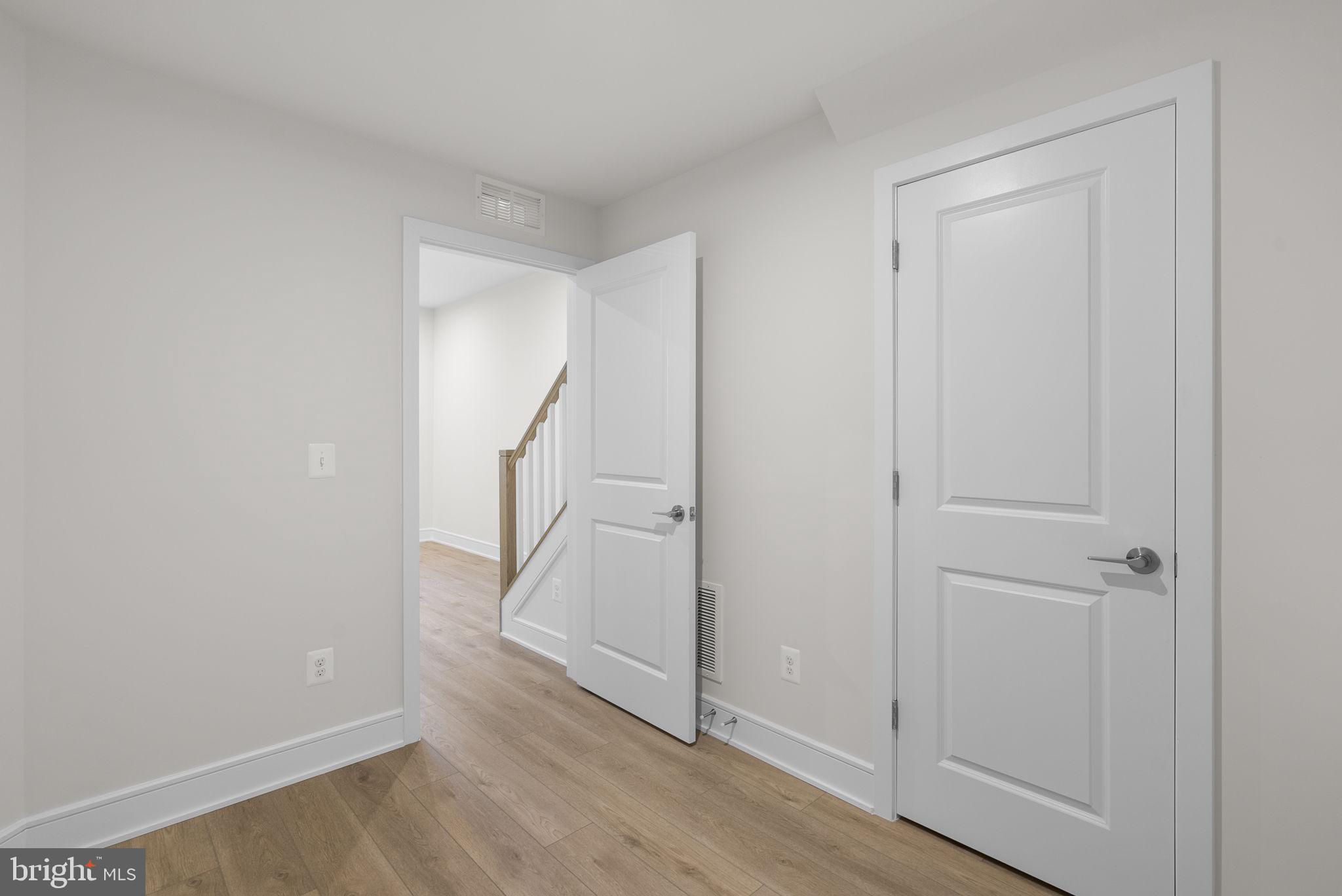 DEMOTT & SILVER - Residential