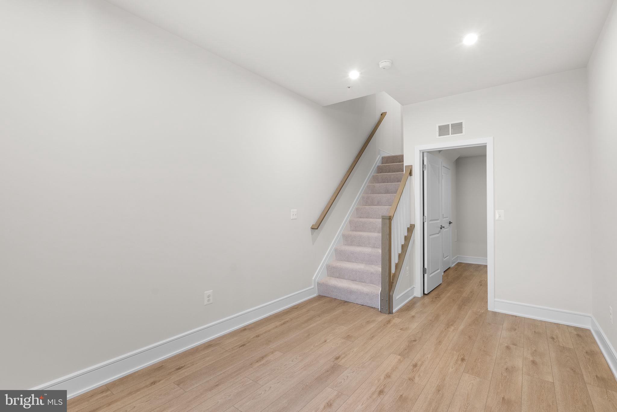 DEMOTT & SILVER - Residential