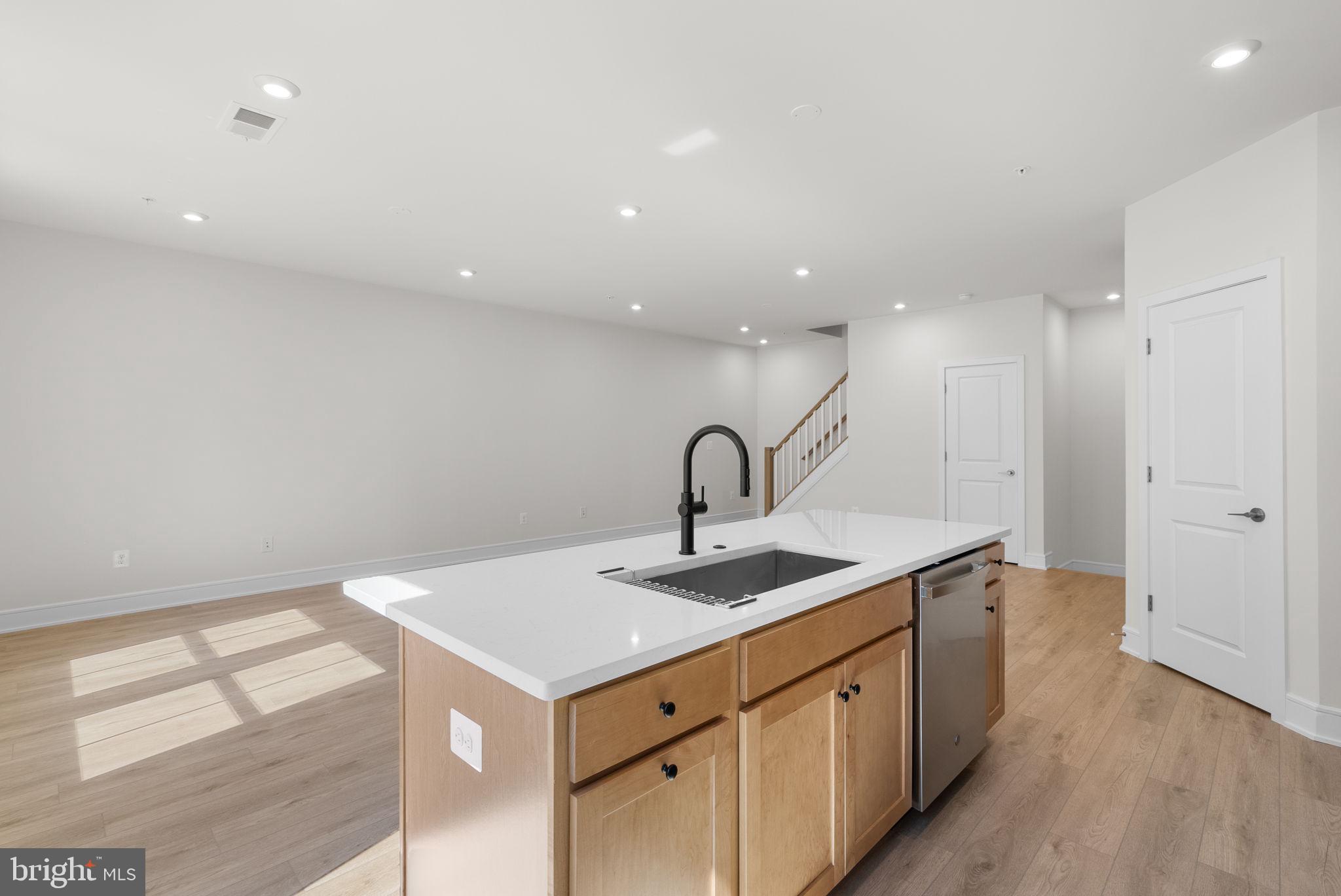 DEMOTT & SILVER - Residential