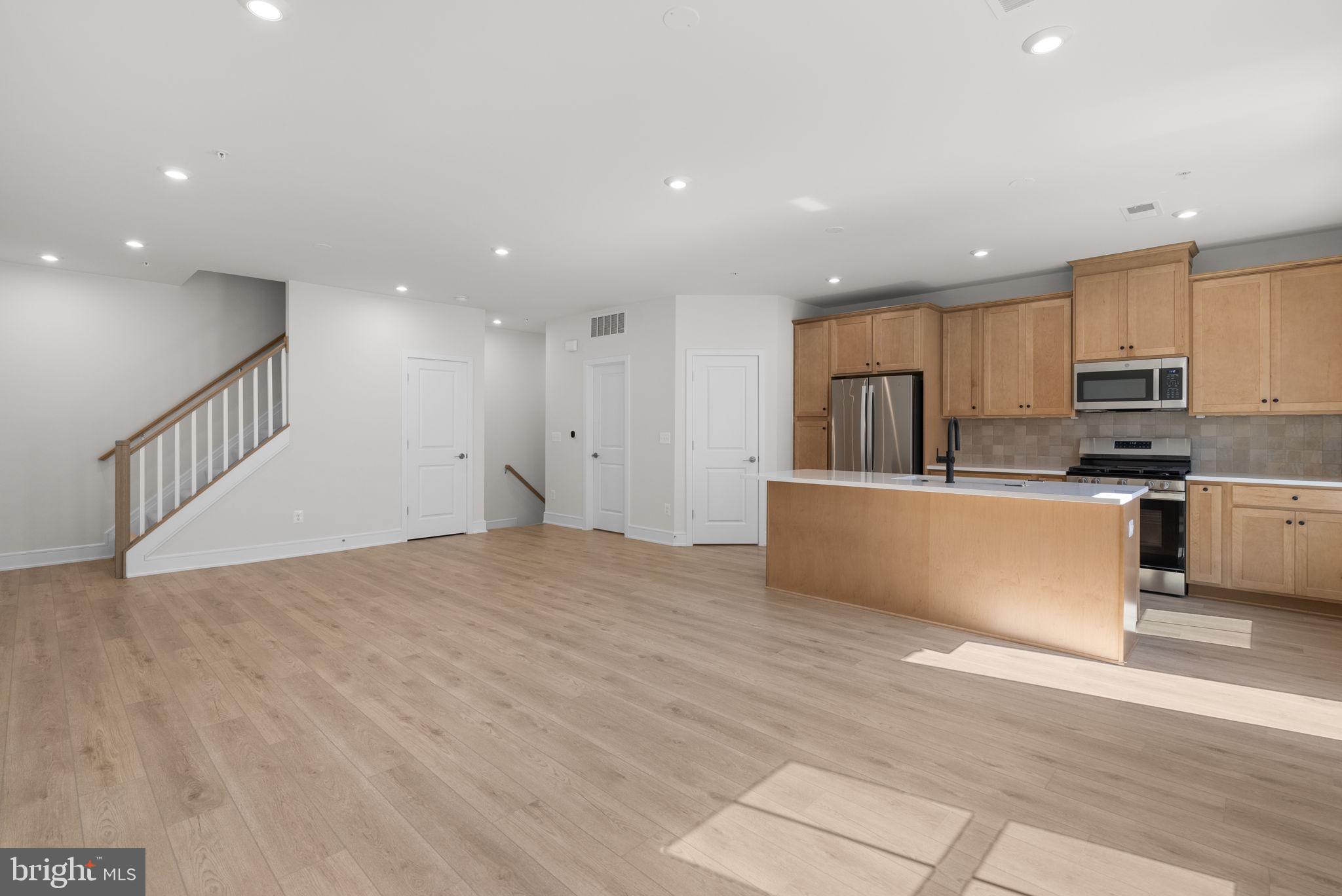 DEMOTT & SILVER - Residential