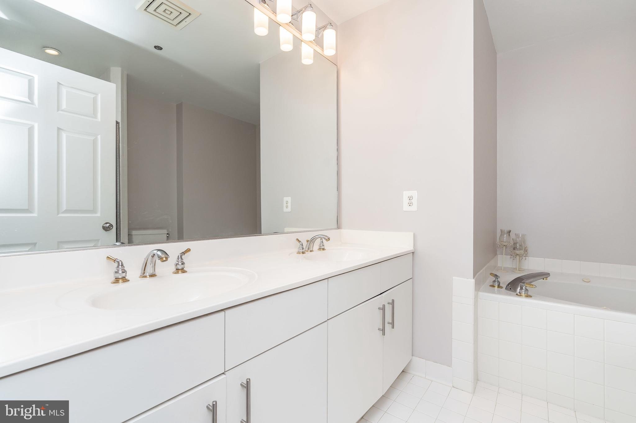 HARBORVIEW - Residential Lease