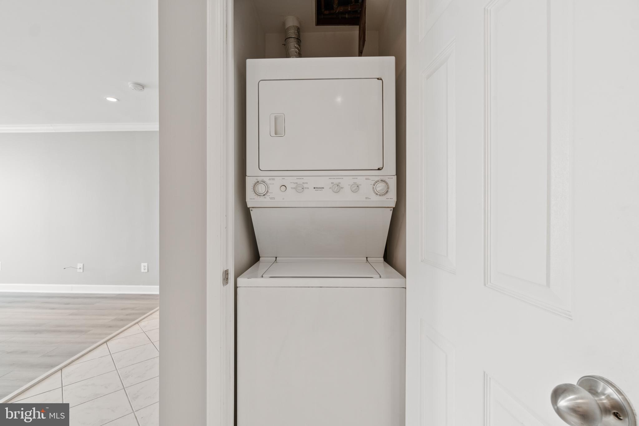 HARBORVIEW - Residential Lease