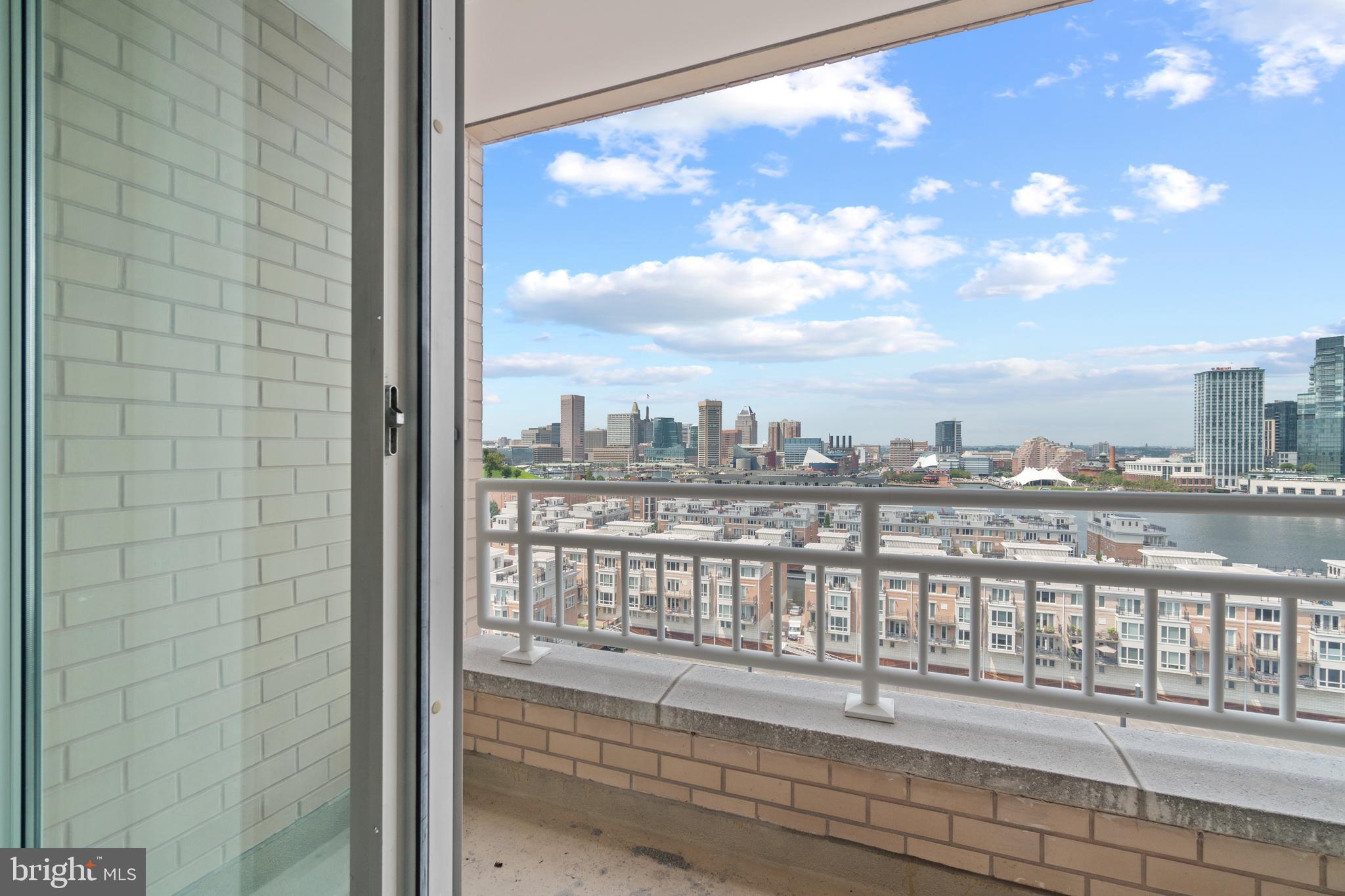 HARBORVIEW - Residential Lease