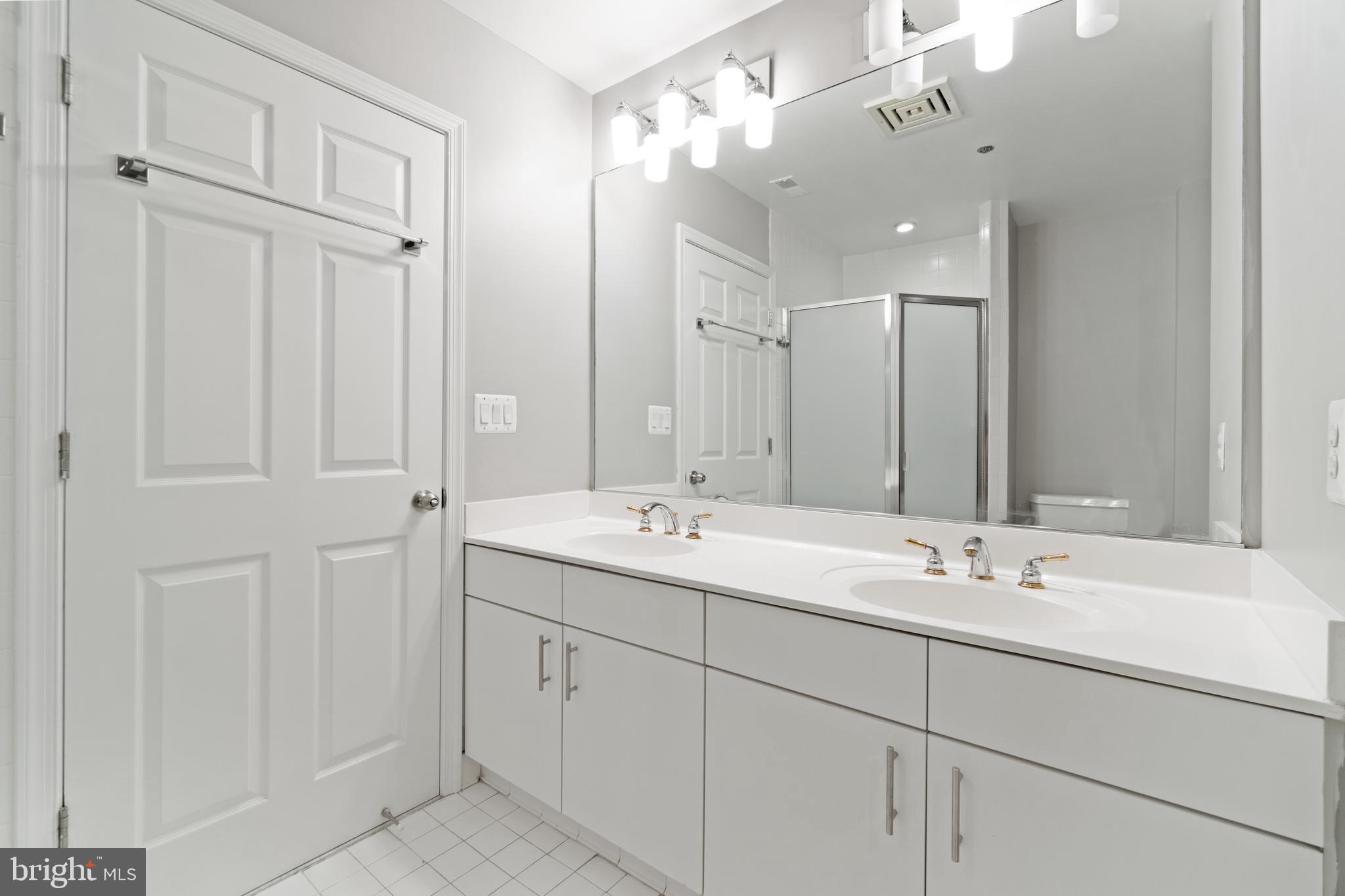 HARBORVIEW - Residential Lease