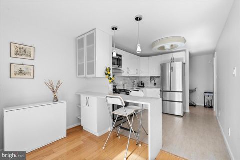 Condo For Sale - 1510 12th Street #303<br/> ARLINGTON, VA 22209