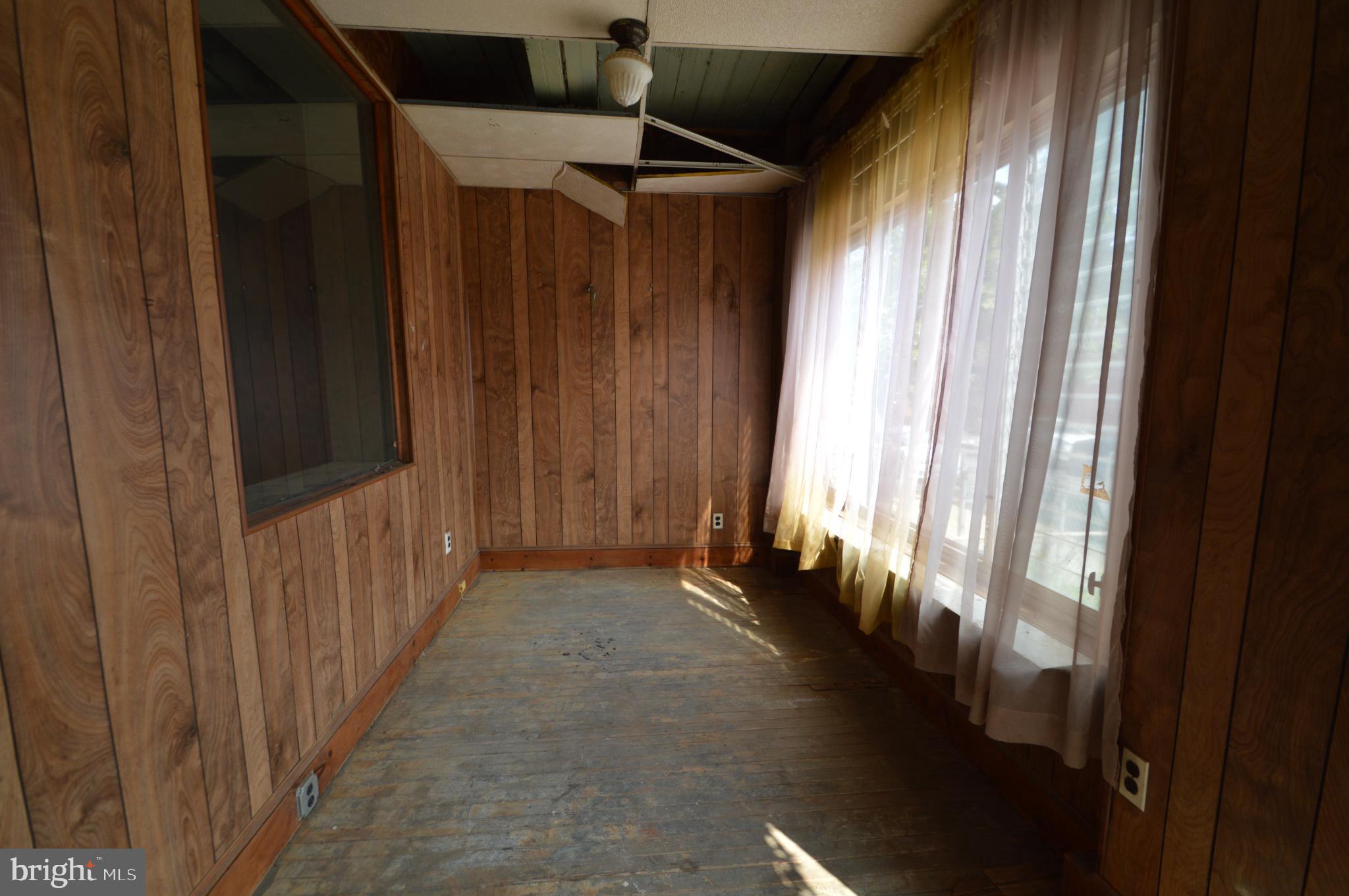 COBBS CREEK - Residential