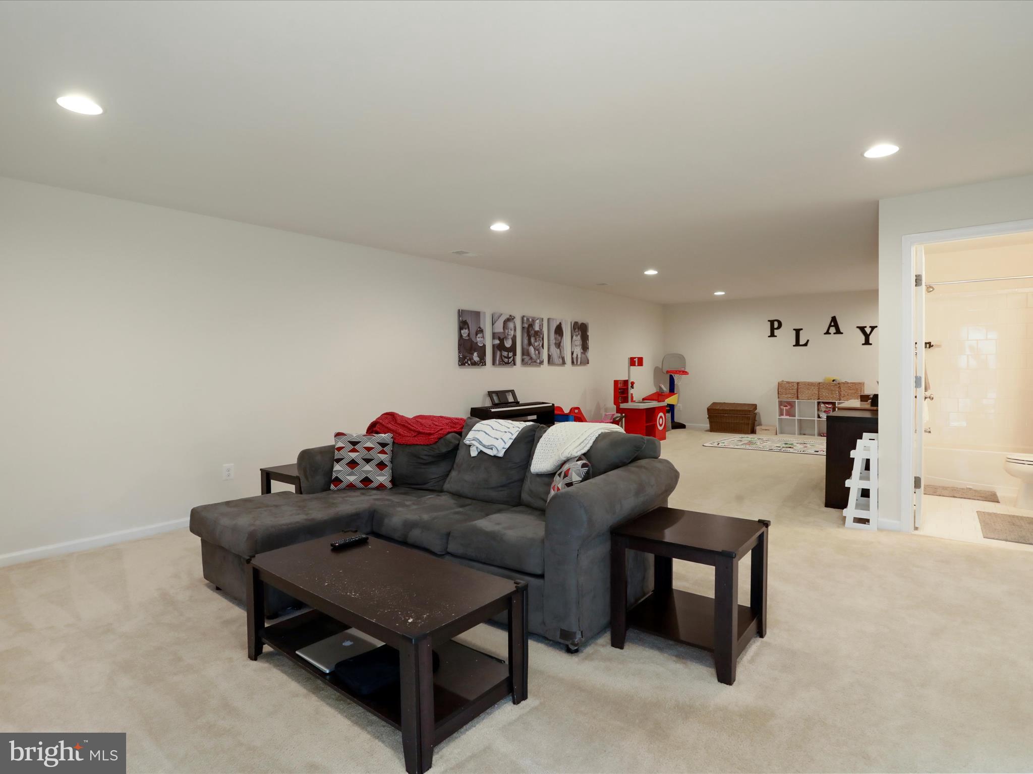 CAYDEN RIDGE - Residential