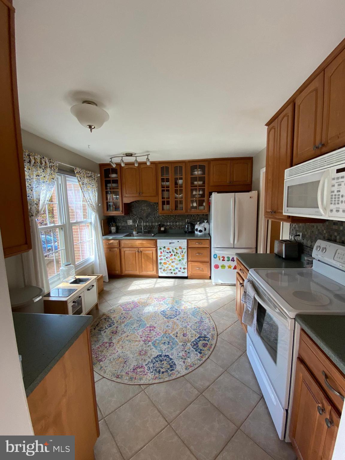 2893 SUTTON OAKS LANE