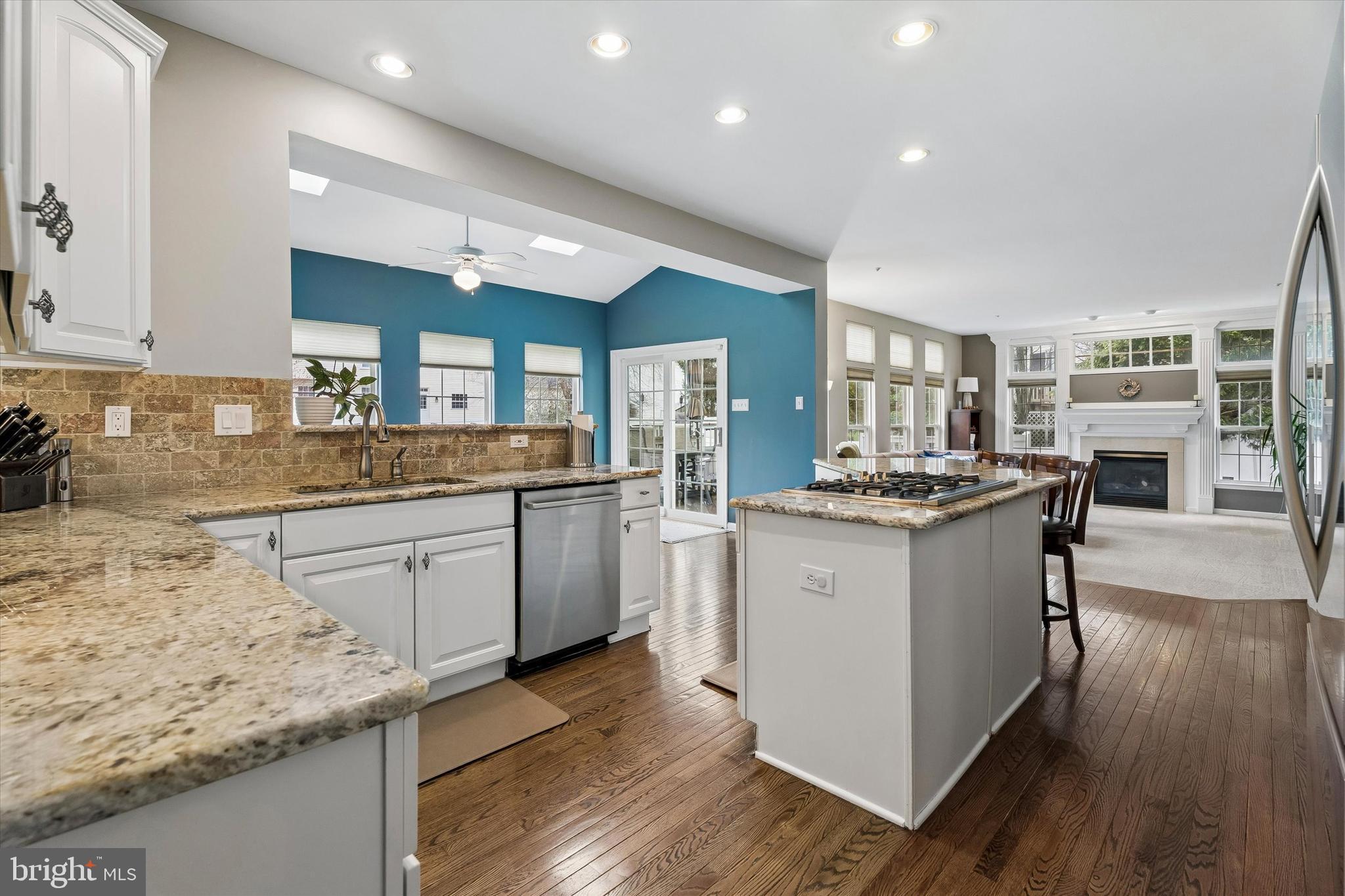 MAPLE KNOLL - Residential