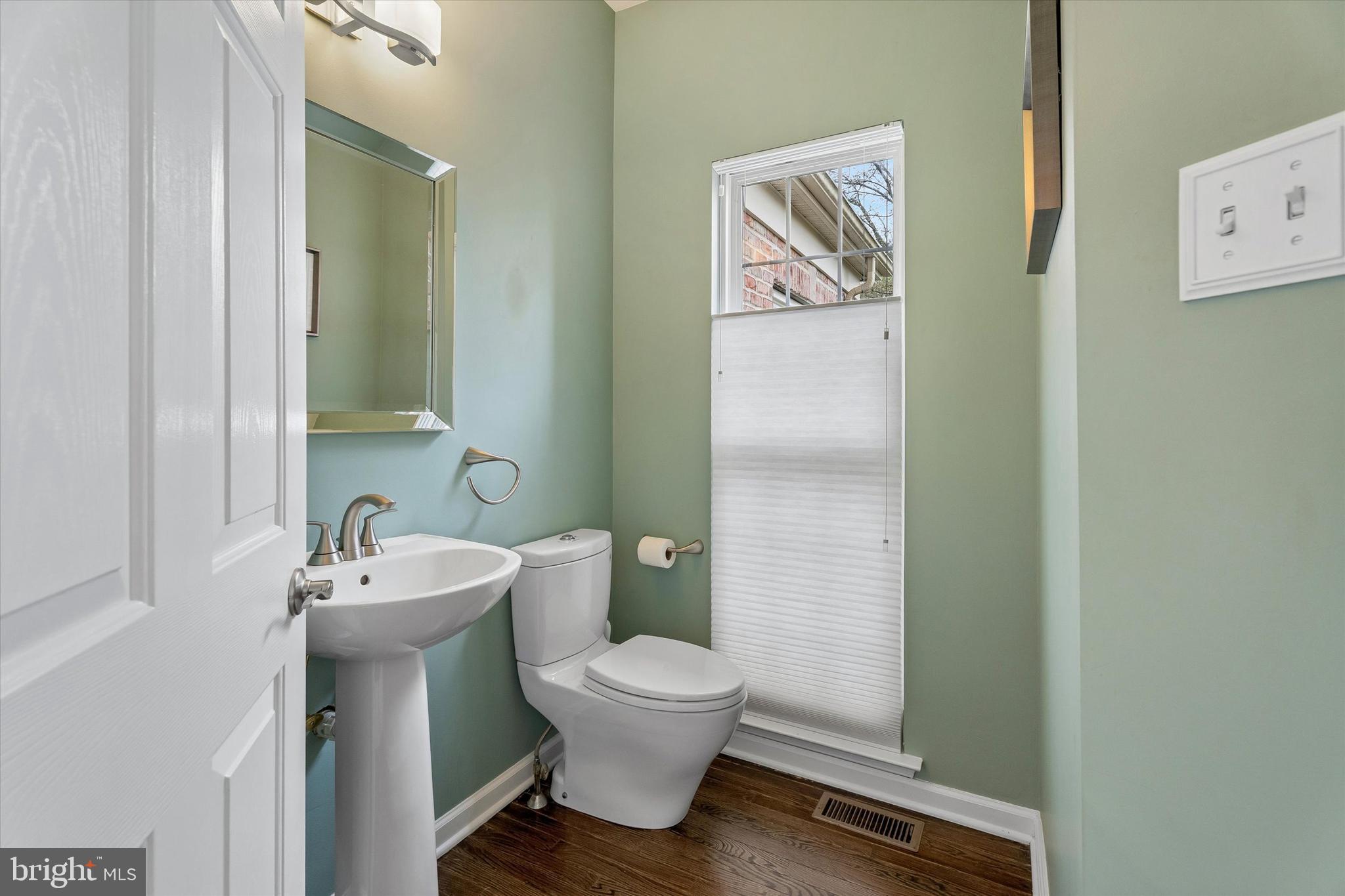 MAPLE KNOLL - Residential