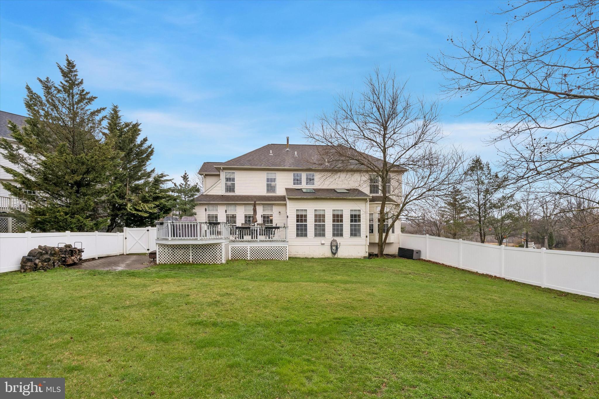 MAPLE KNOLL - Residential