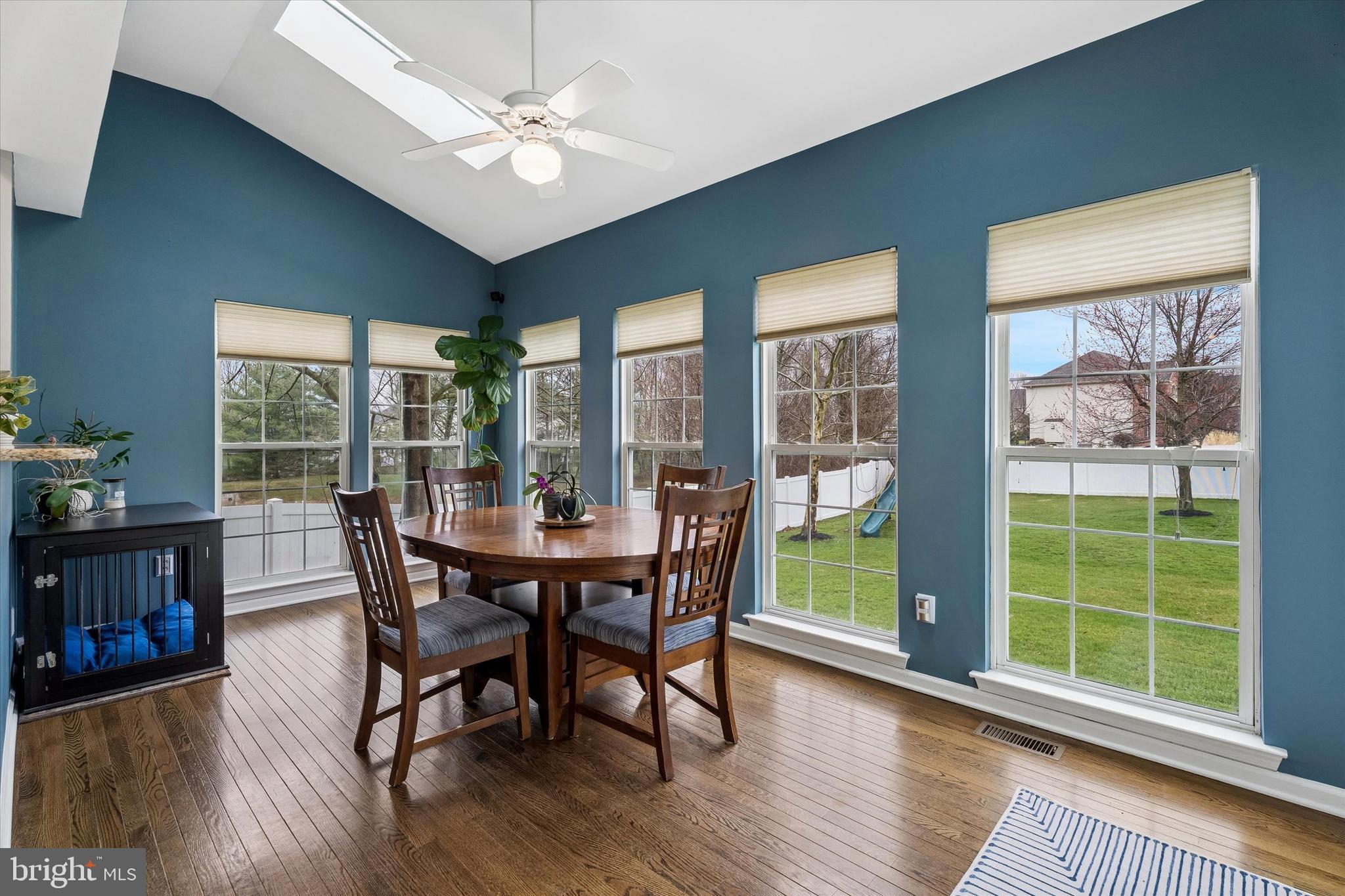 MAPLE KNOLL - Residential