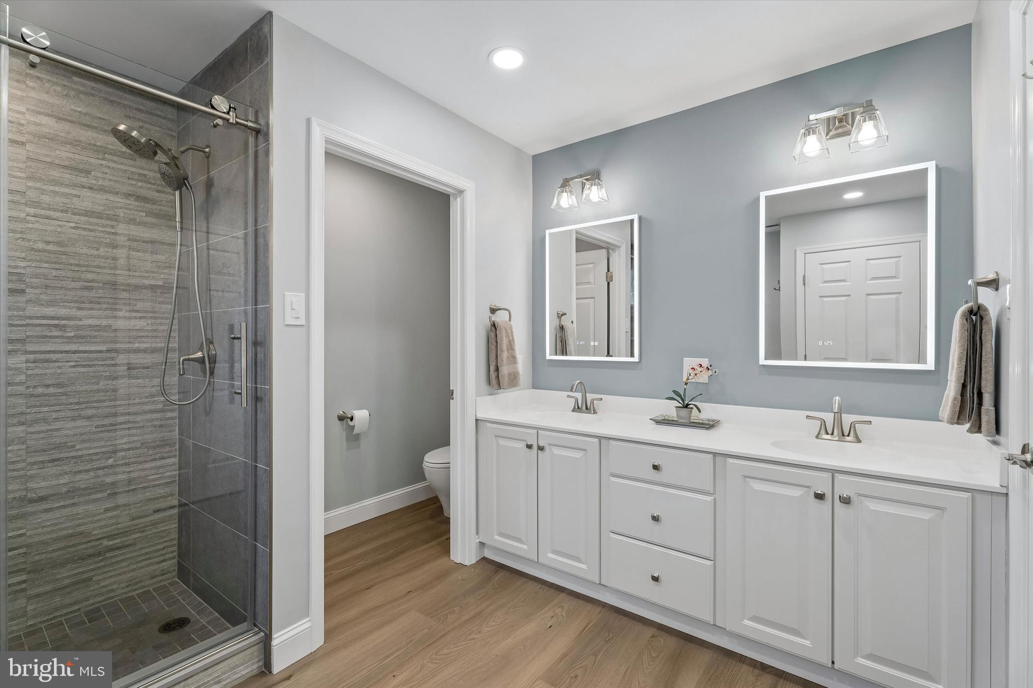 MAPLE KNOLL - Residential