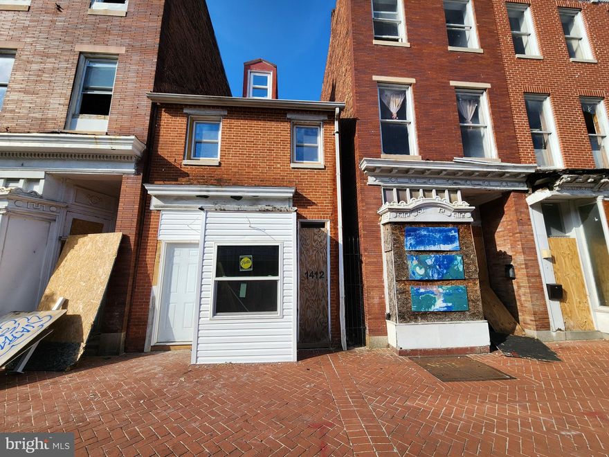 ONLINE AUCTION: Bidding begins 5/6/2025 @ 10:00 AM. Bidding ends 5/8/2025 @ 12:10 PM.  List Price is Suggested Opening Bid. 2 1/2 Story Townhouse located in the Franklin Square area of Baltimore City. Property is set up as 2 units. The property has 1 electric meter and 1 hot water heater. Residents can enjoy the nearby attractions such as Carroll Park, Carroll Park Golf Course, Grace Medical Center, Mount Clare Junction Shopping Center, & University of Maryland Medical Center. Easy Access to Major Traffic Artery Baltimore St. Property is Vacant. Deposit: $10,000.