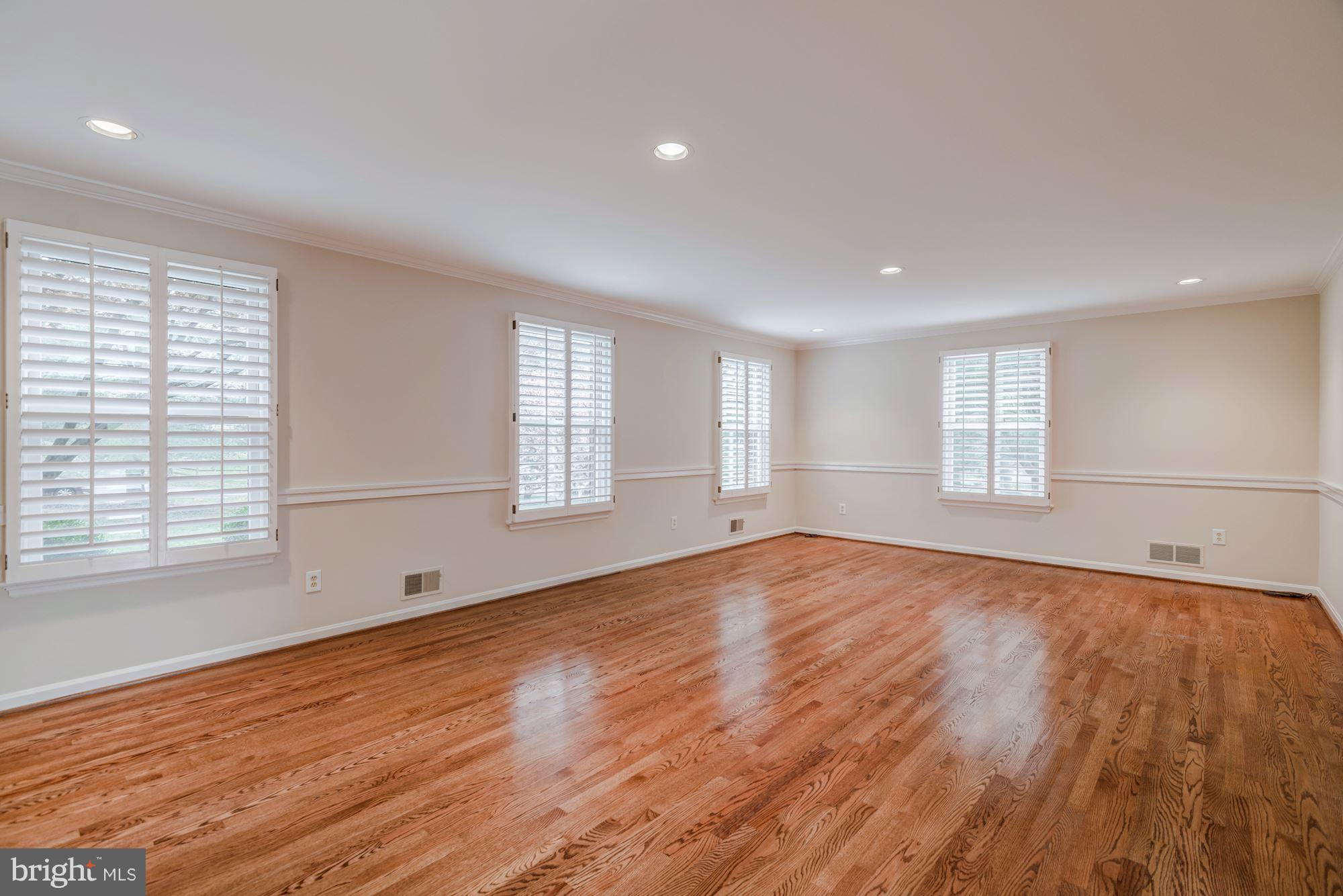 POTOMAC FALLS - Residential