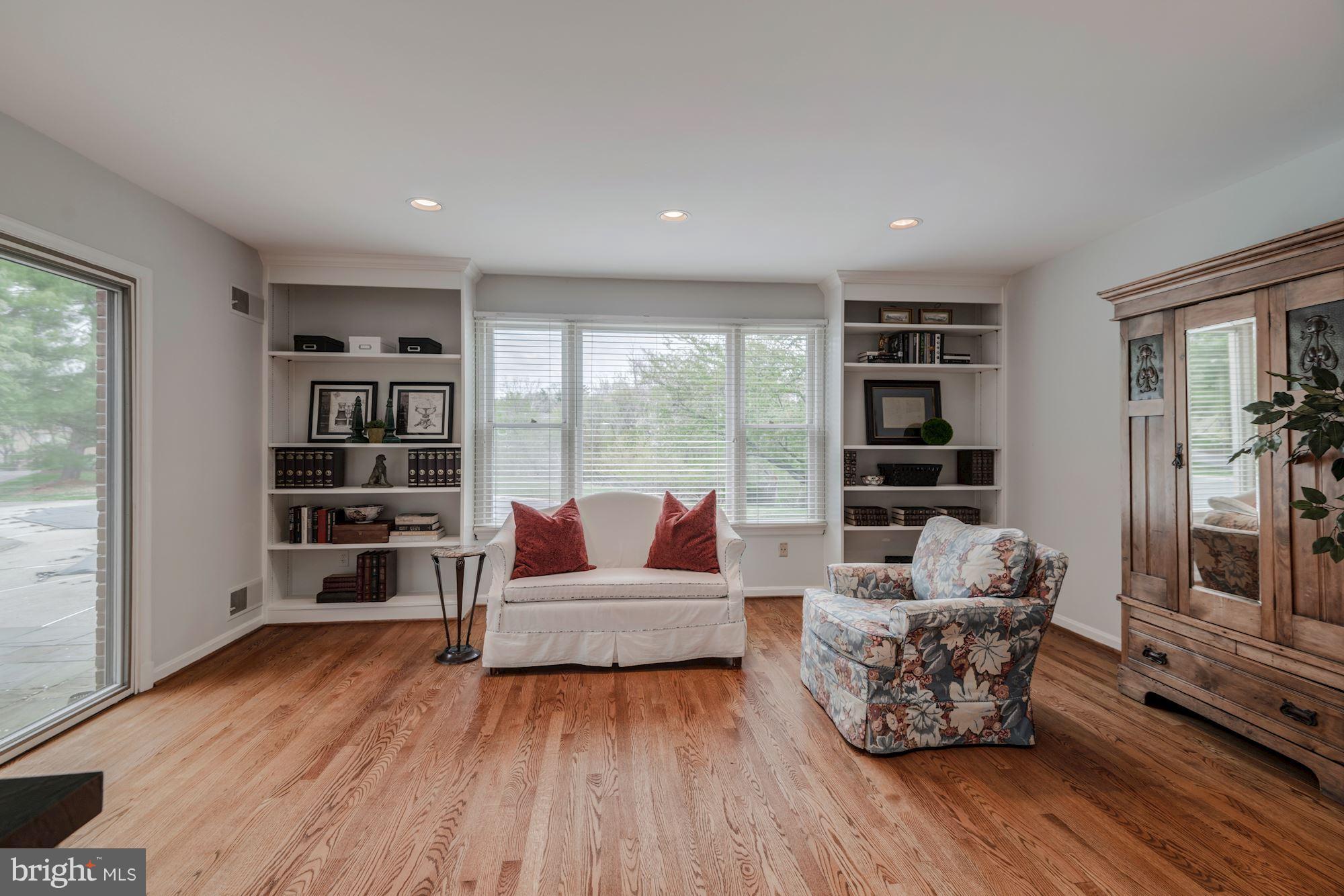 POTOMAC FALLS - Residential