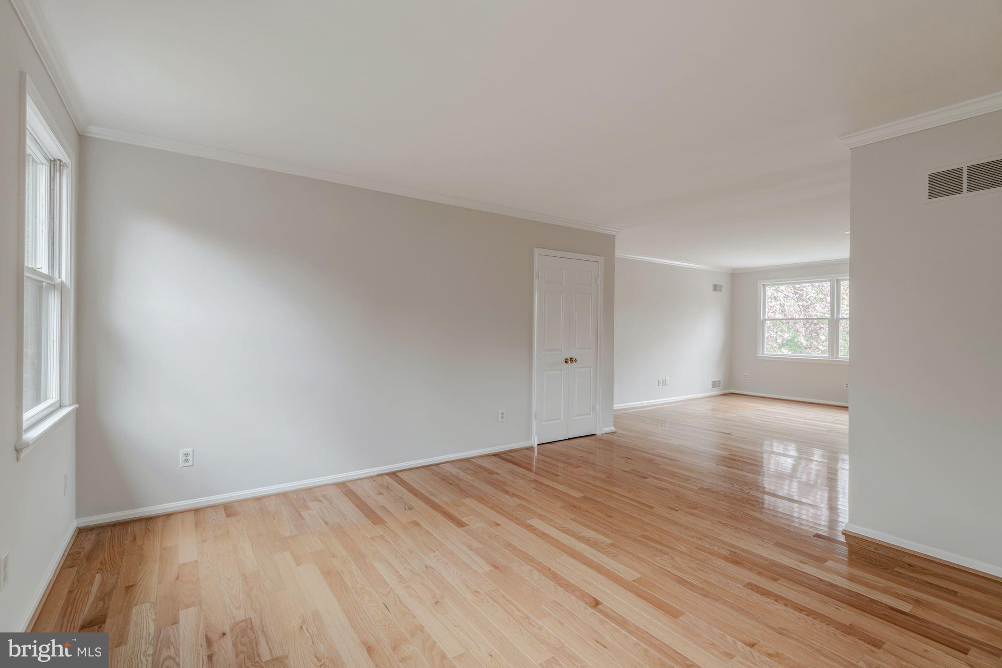 POTOMAC FALLS - Residential