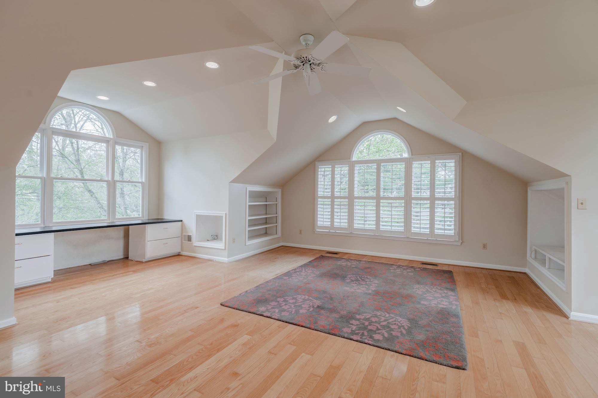 POTOMAC FALLS - Residential