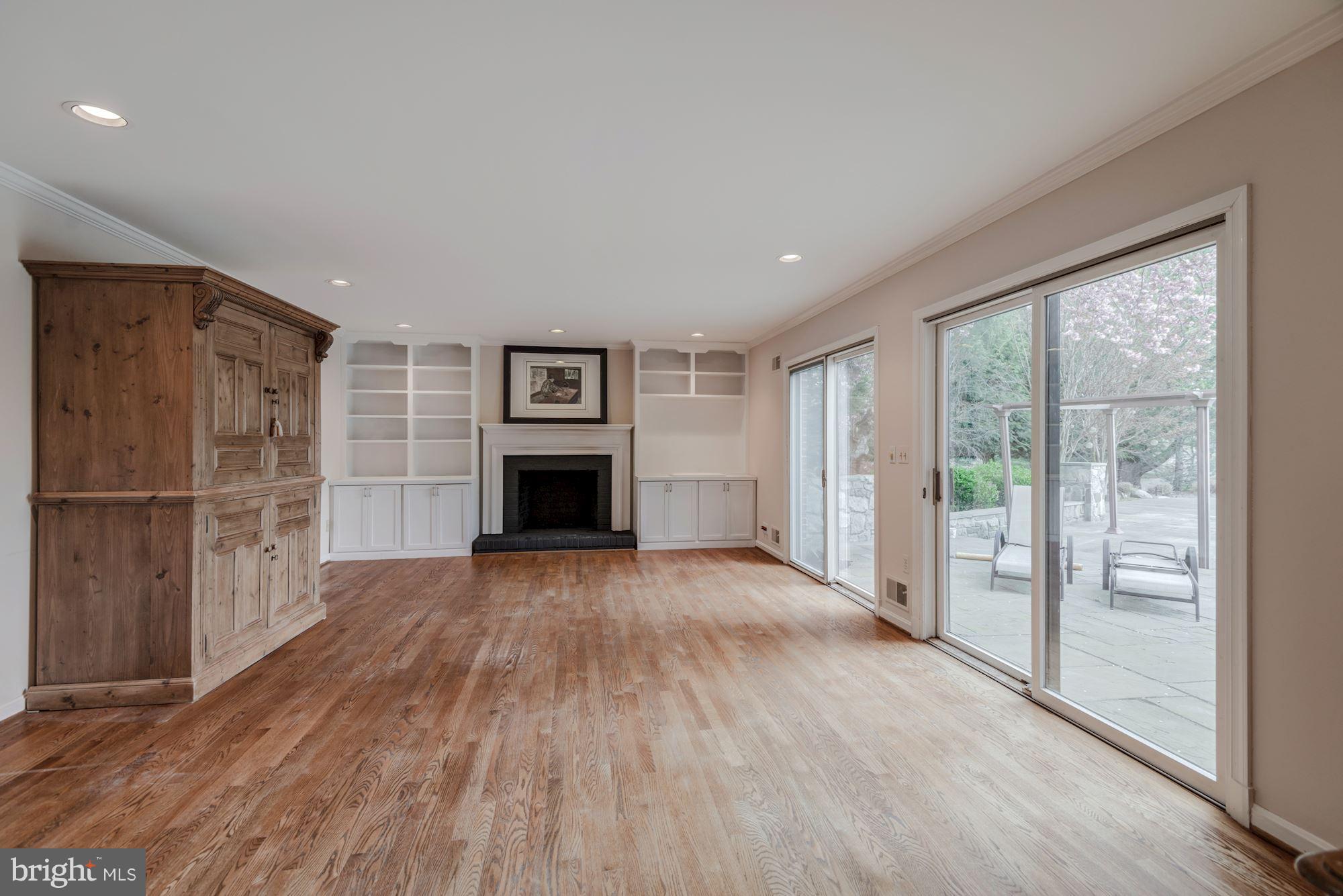 POTOMAC FALLS - Residential