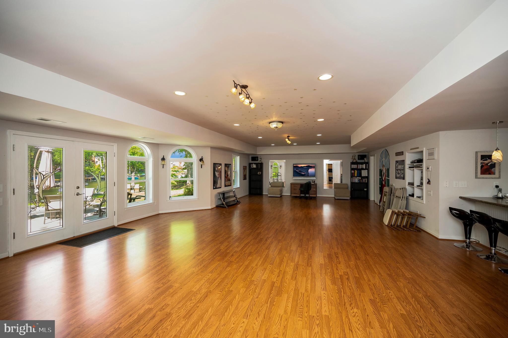 LAKE OF THE WOODS - Residential