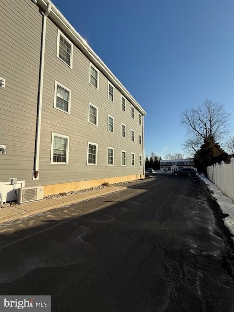 BUSTLETON - Commercial Sale
