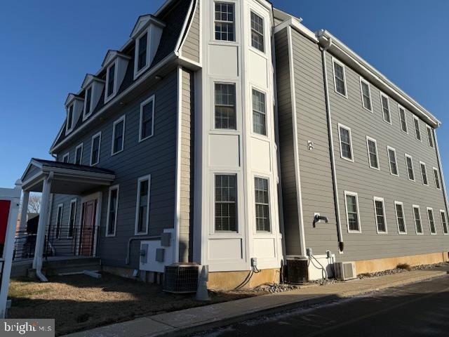 BUSTLETON - Commercial Sale