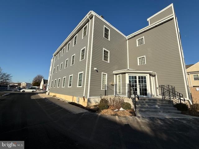 BUSTLETON - Commercial Sale