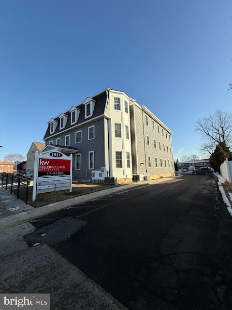 BUSTLETON - Commercial Sale