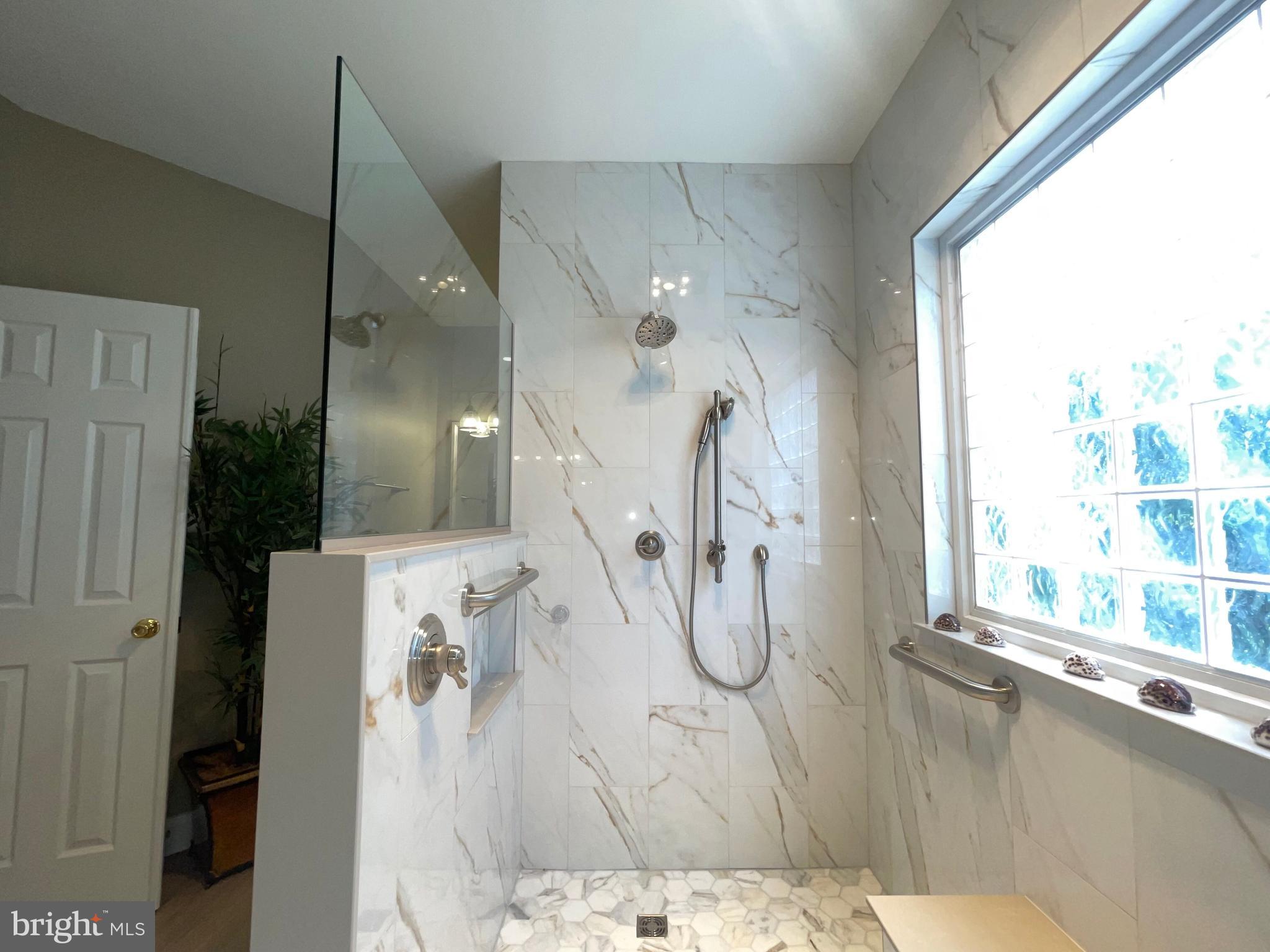 WAGAMONS WEST SHORES - Residential