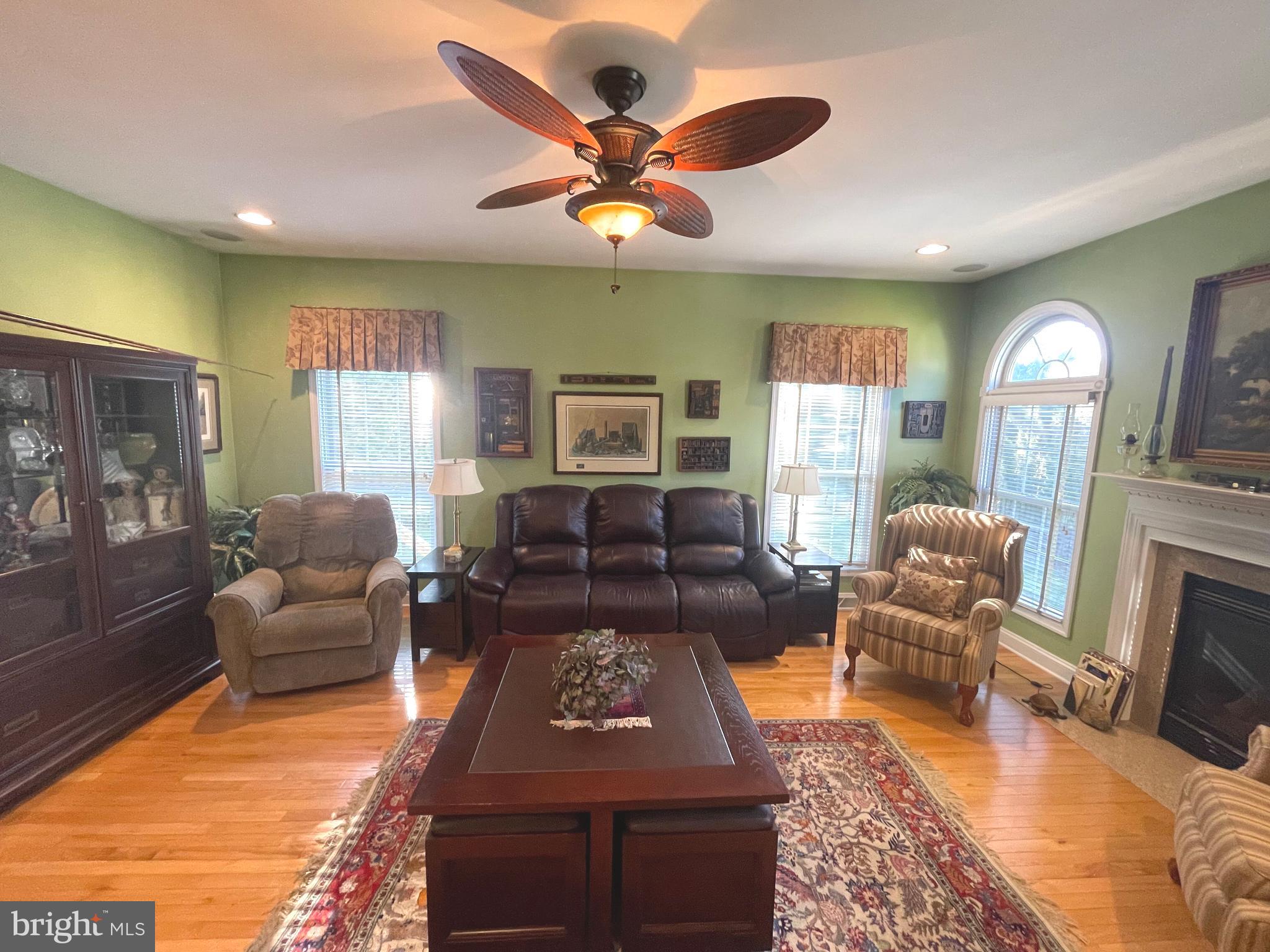 WAGAMONS WEST SHORES - Residential