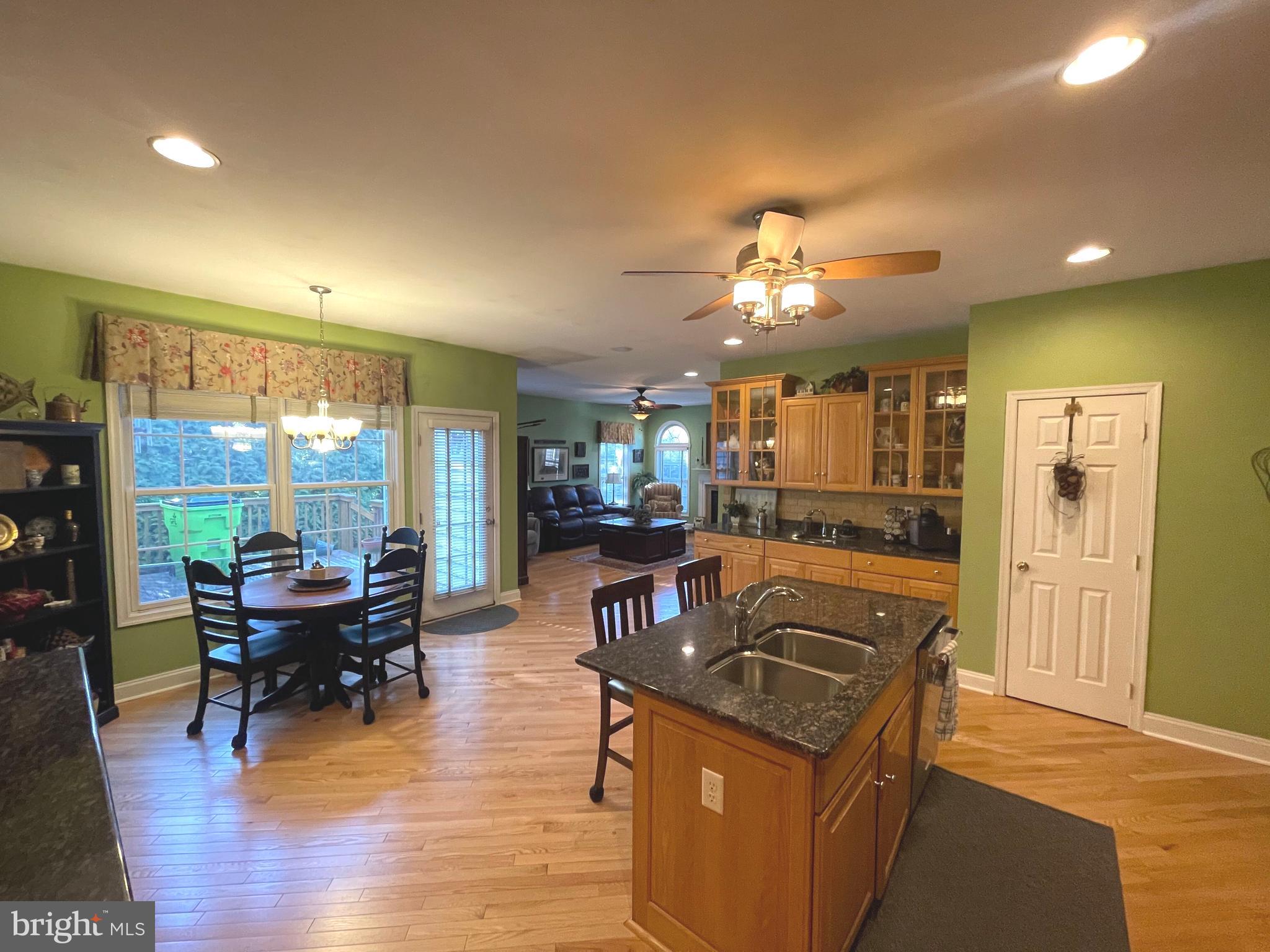 WAGAMONS WEST SHORES - Residential