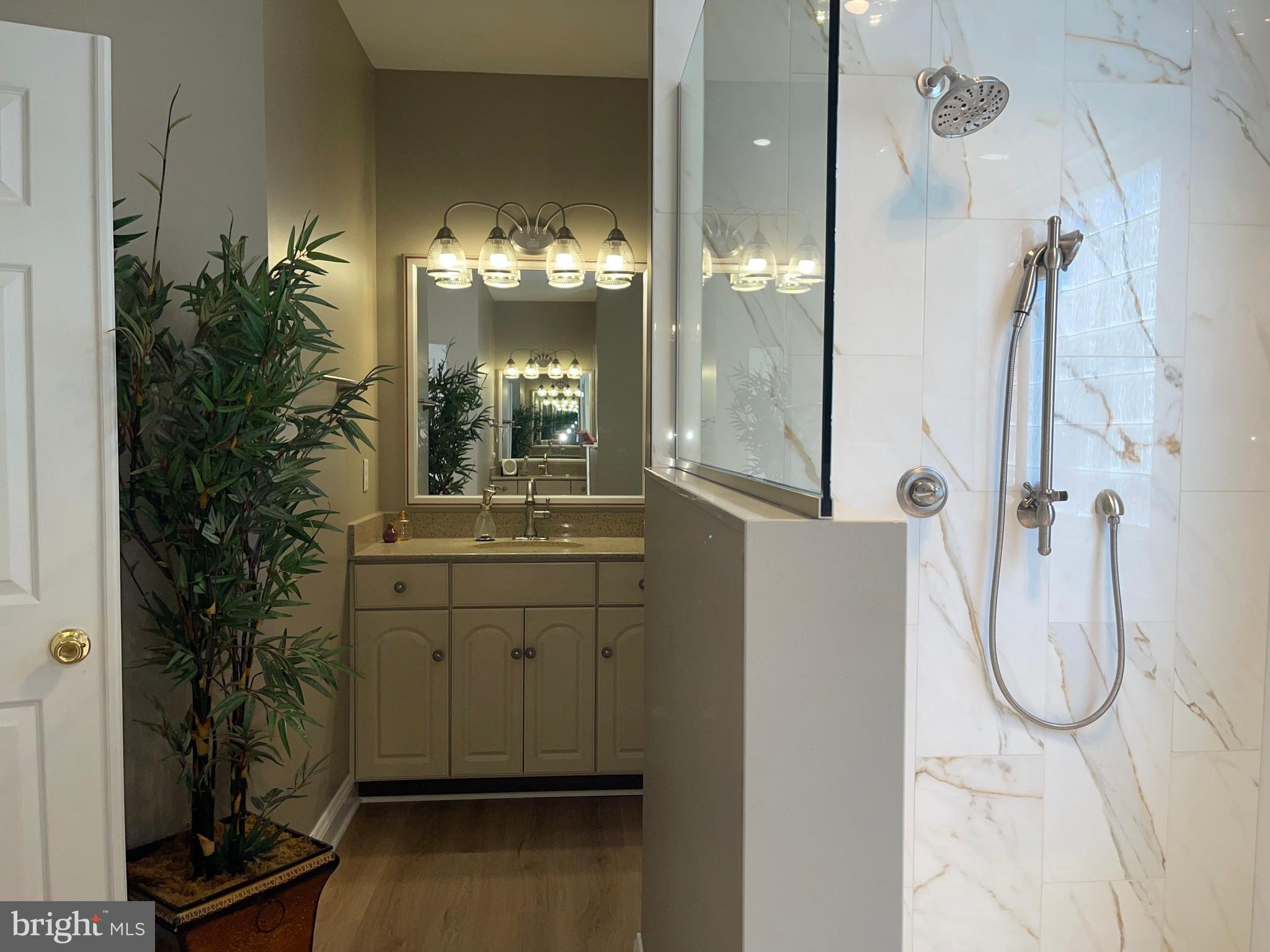 WAGAMONS WEST SHORES - Residential