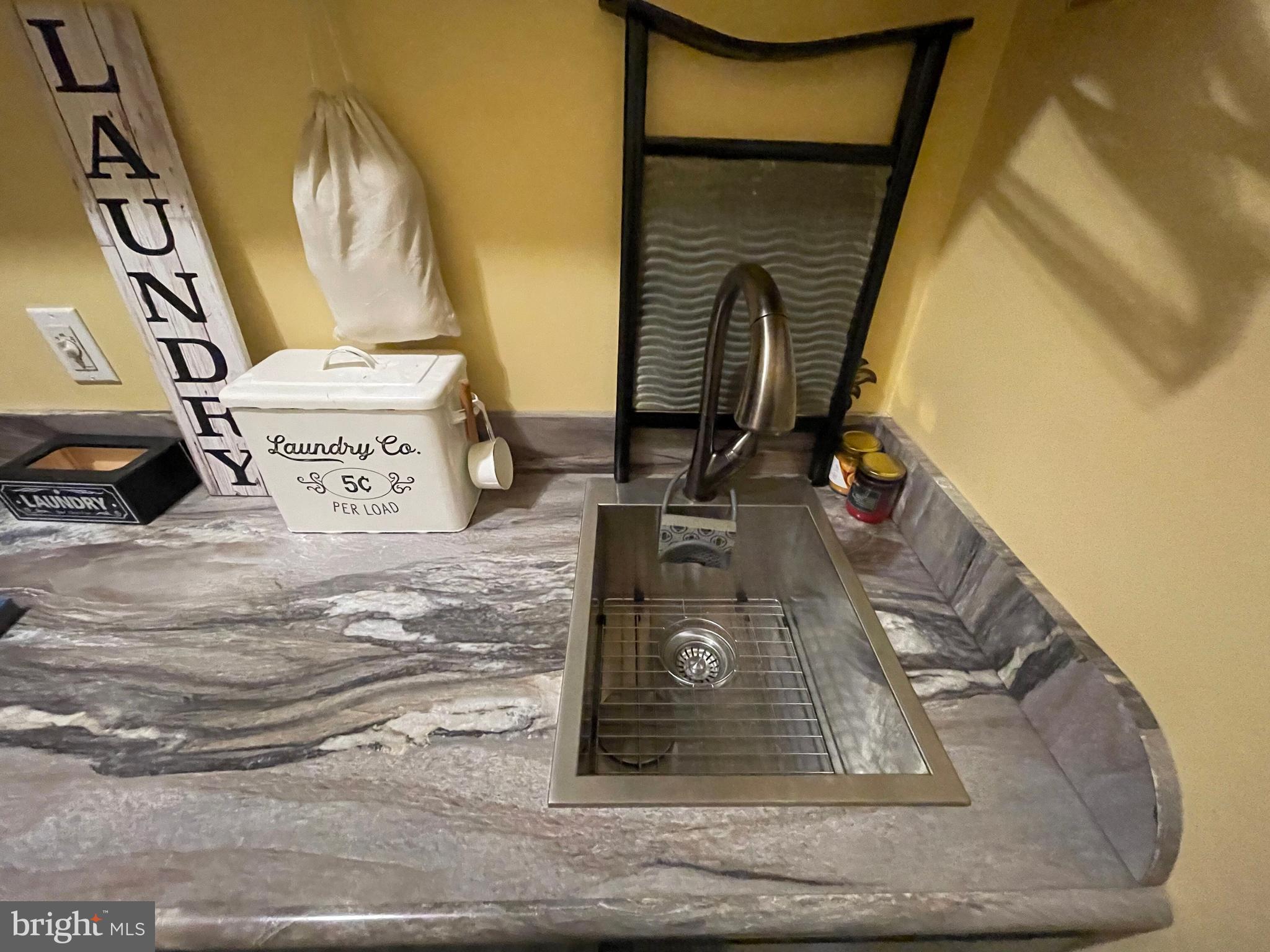 WAGAMONS WEST SHORES - Residential