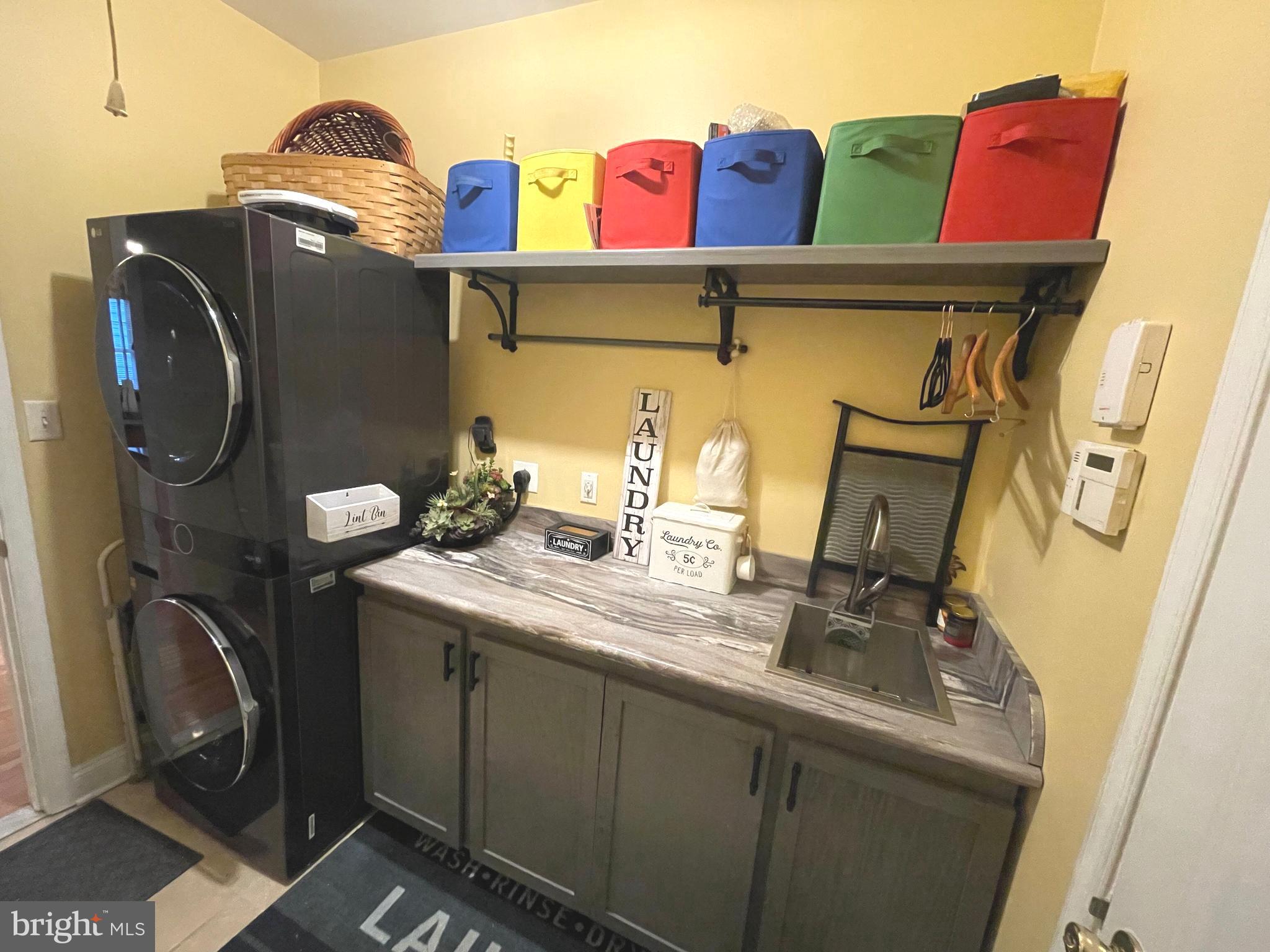 WAGAMONS WEST SHORES - Residential