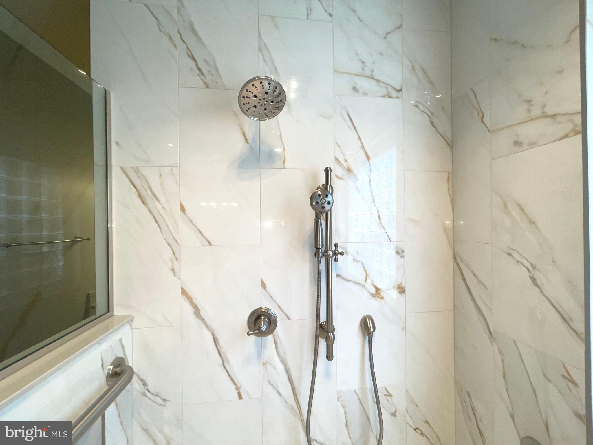 WAGAMONS WEST SHORES - Residential