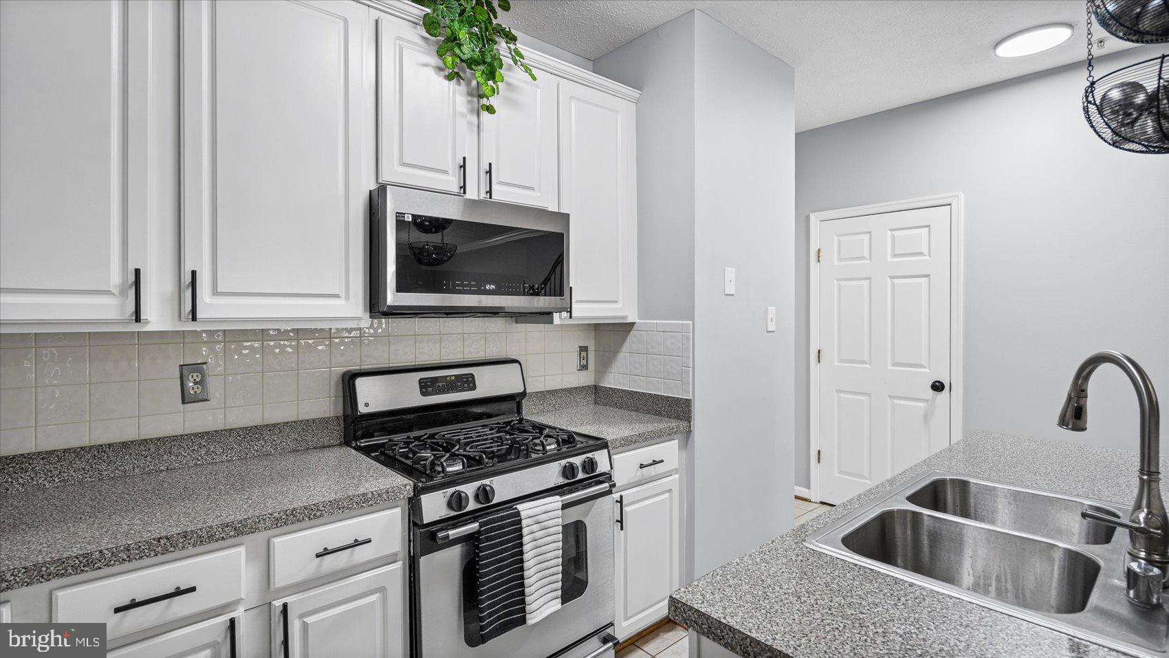 VILLAGE OF MILL RUN - Residential