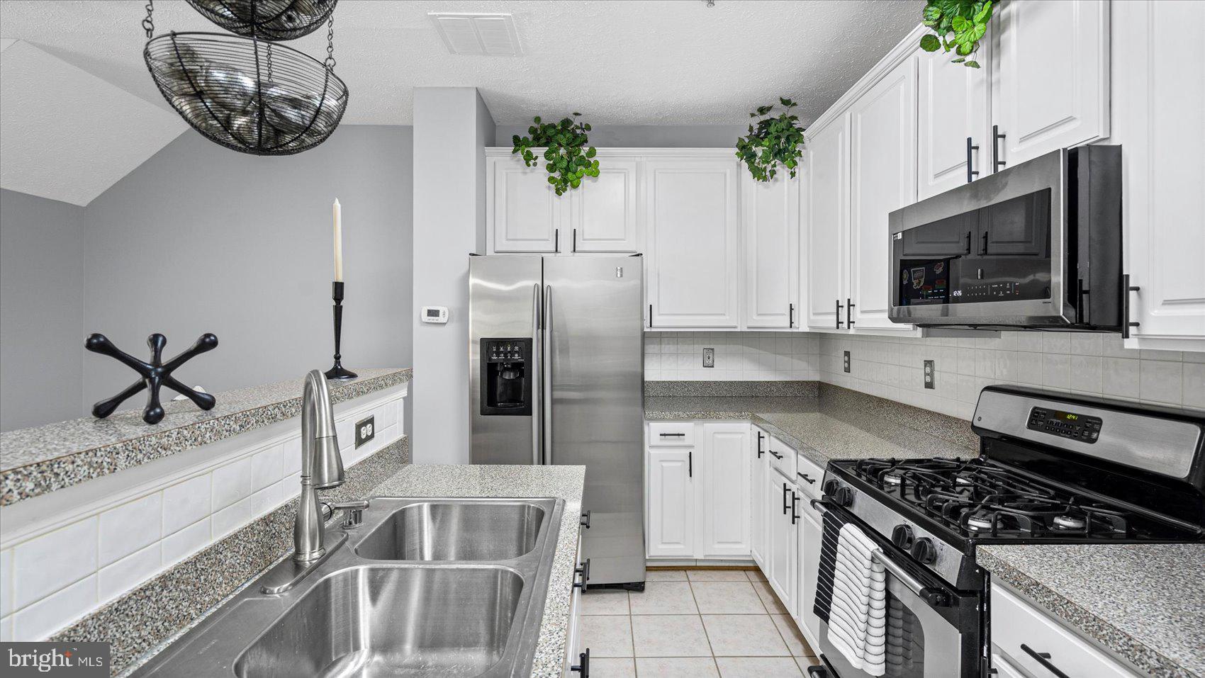 VILLAGE OF MILL RUN - Residential