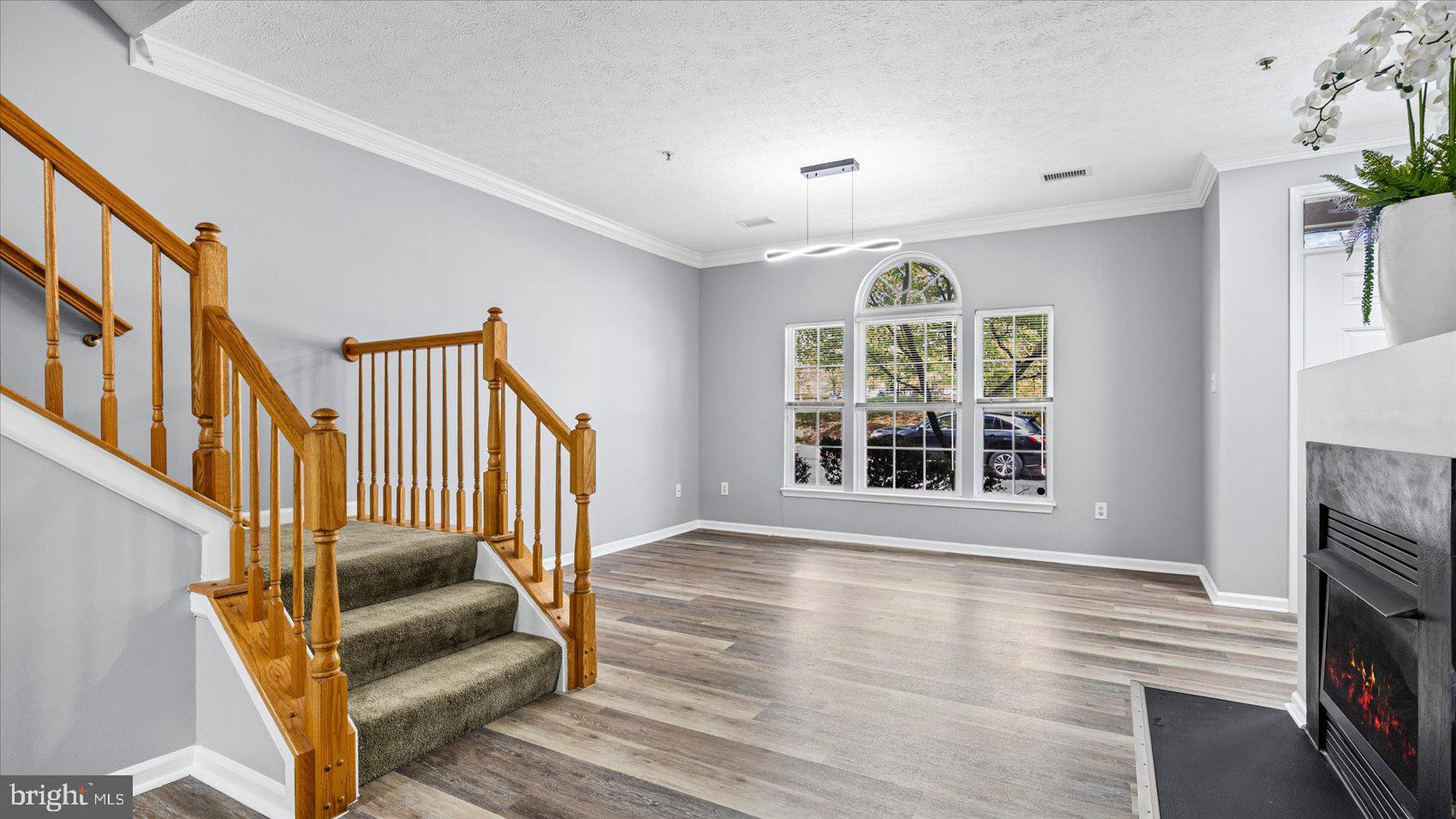 VILLAGE OF MILL RUN - Residential