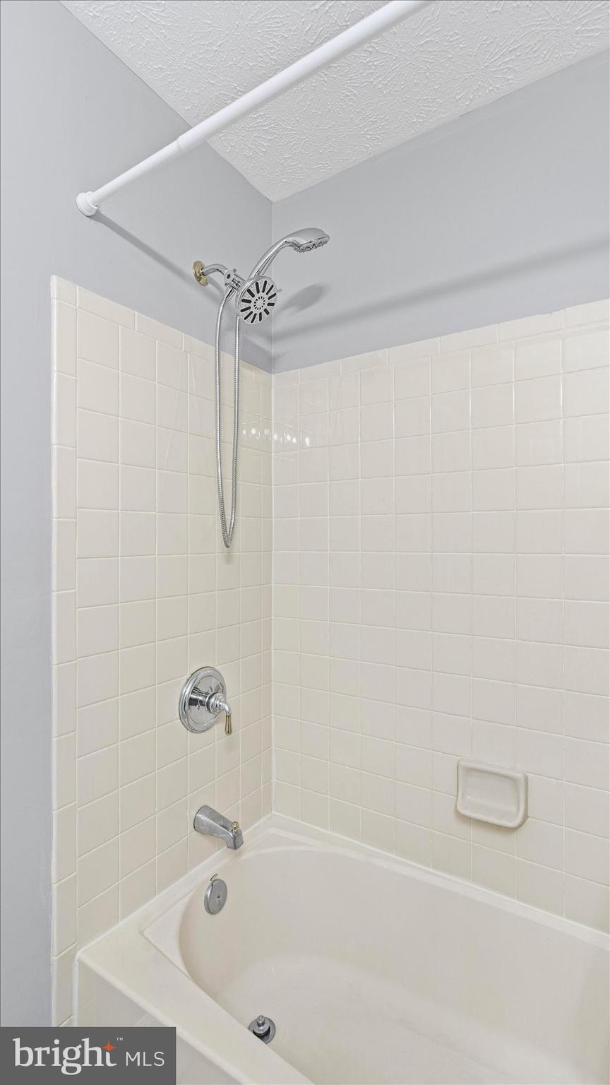 VILLAGE OF MILL RUN - Residential