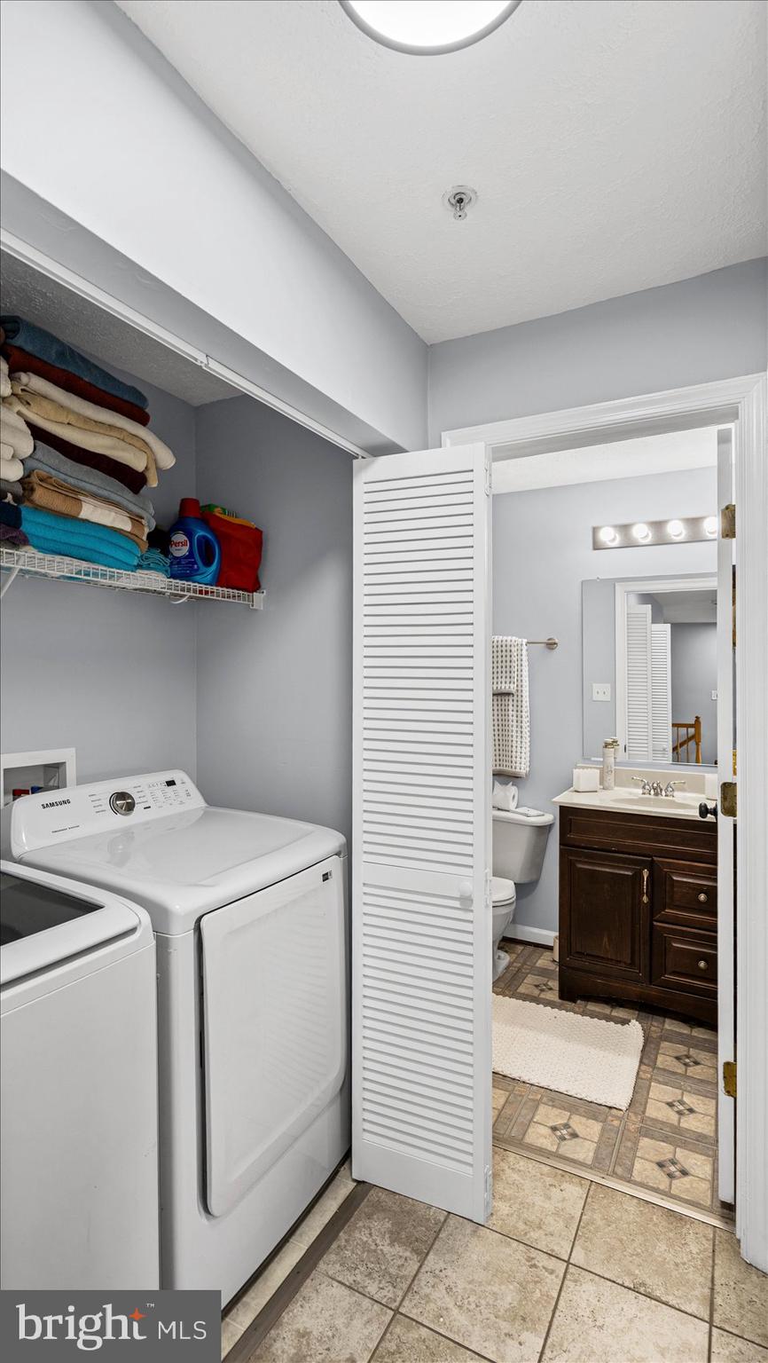 VILLAGE OF MILL RUN - Residential