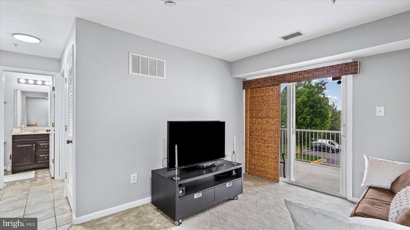 VILLAGE OF MILL RUN - Residential