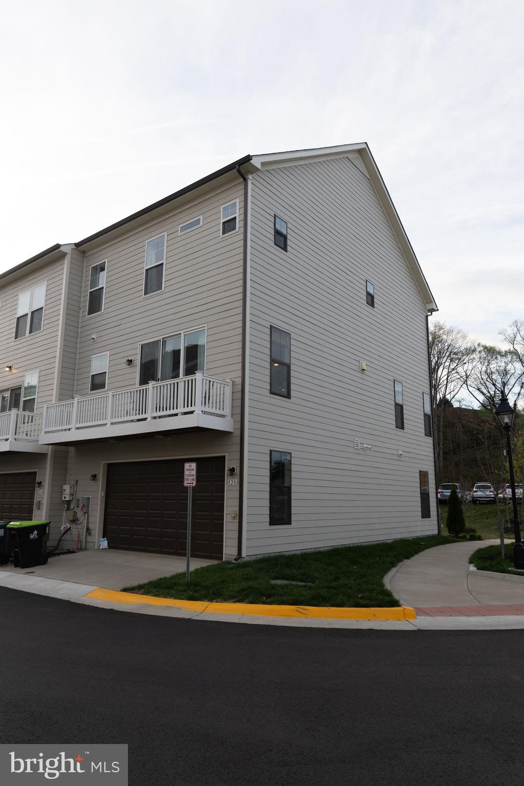 HIGHLANDER PARK - Residential Lease