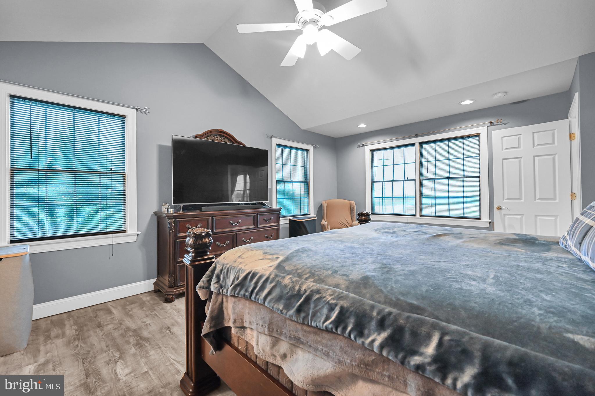 NEW PARK - Residential